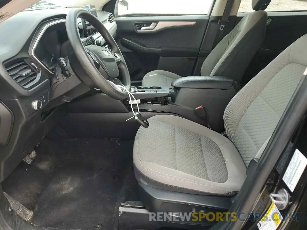 7 Photograph of a damaged car 1FMCU0G68LUC21771 FORD ESCAPE 2020