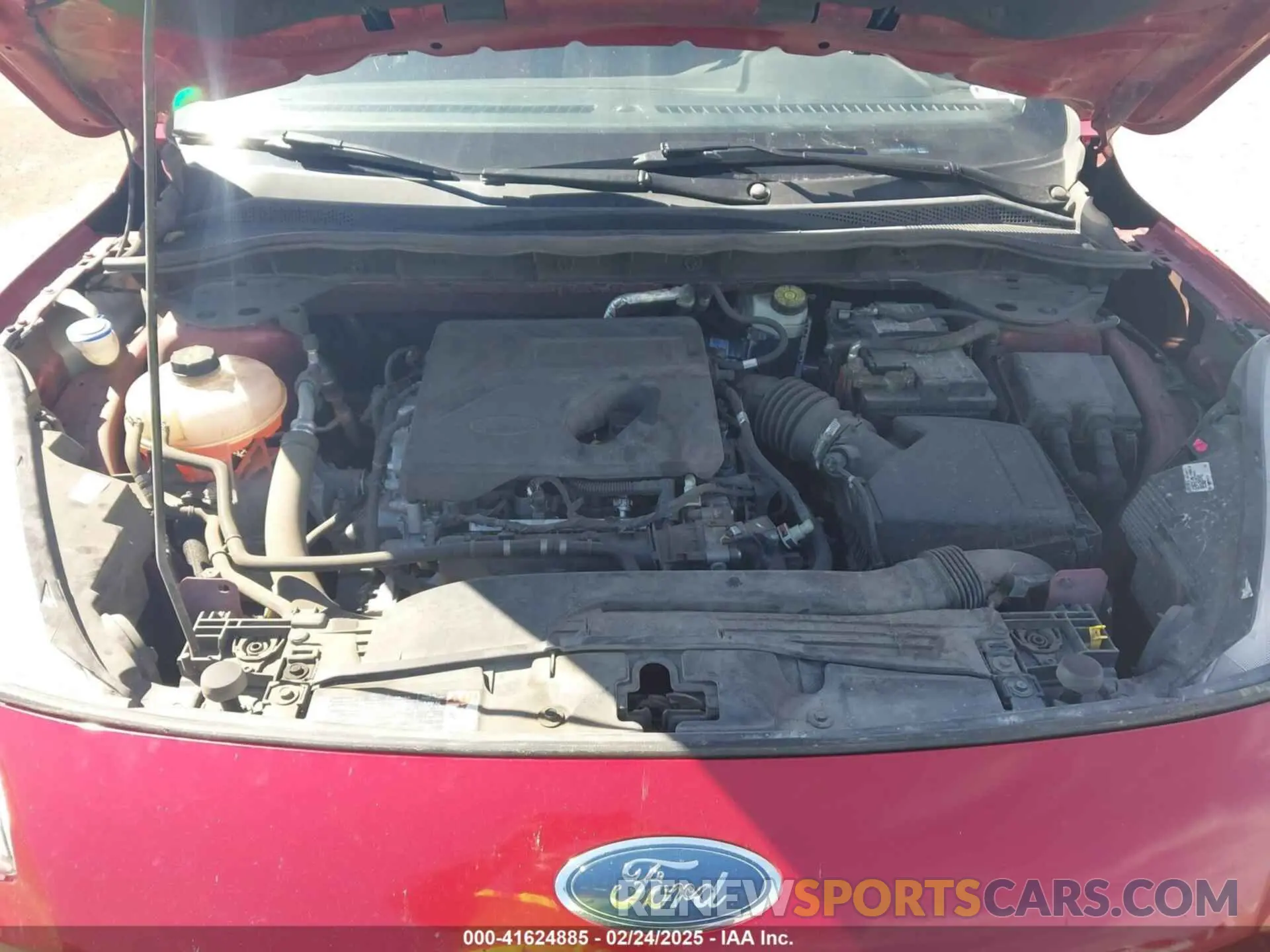 10 Photograph of a damaged car 1FMCU0G69LUA54045 FORD ESCAPE 2020