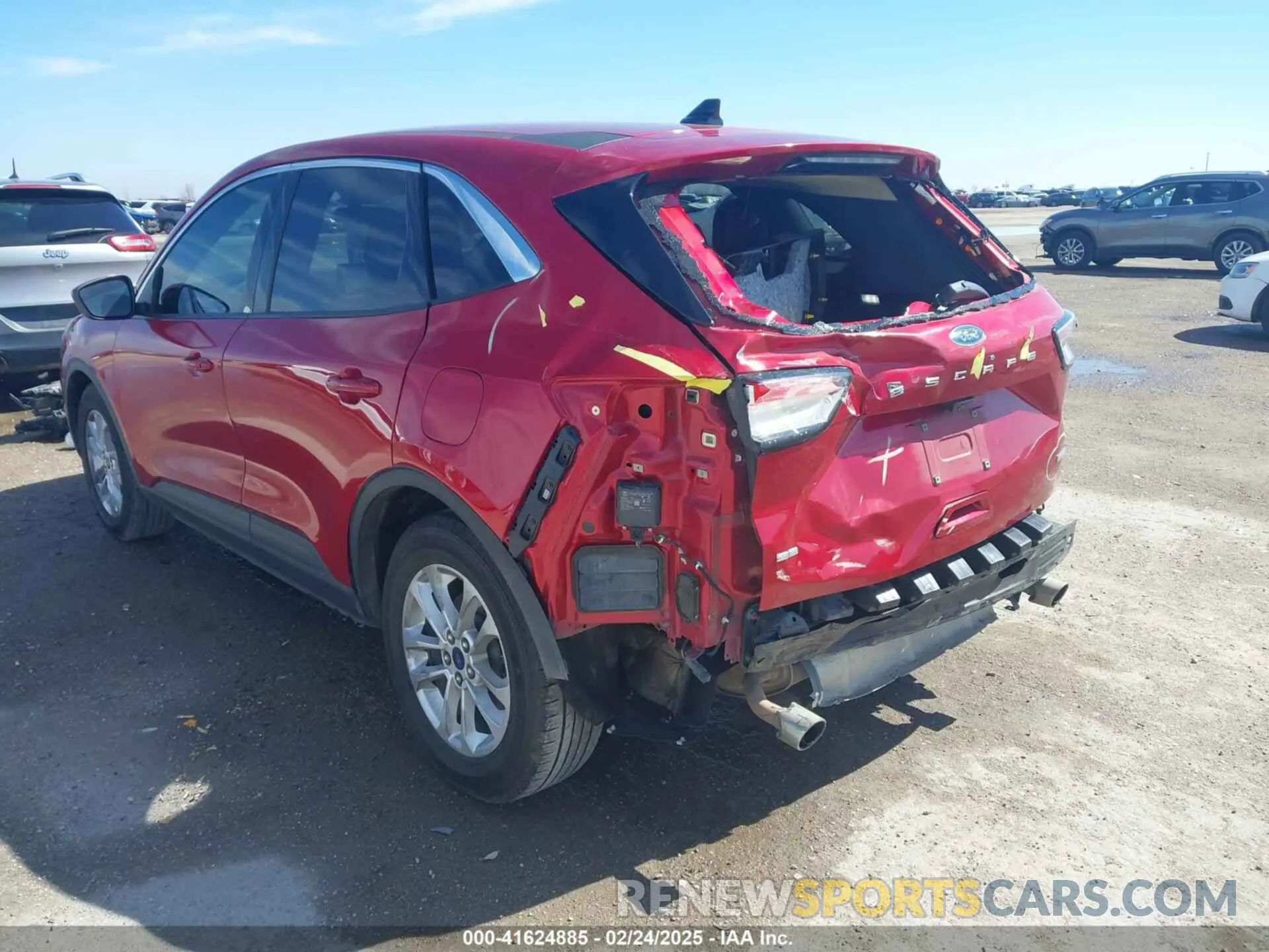 3 Photograph of a damaged car 1FMCU0G69LUA54045 FORD ESCAPE 2020