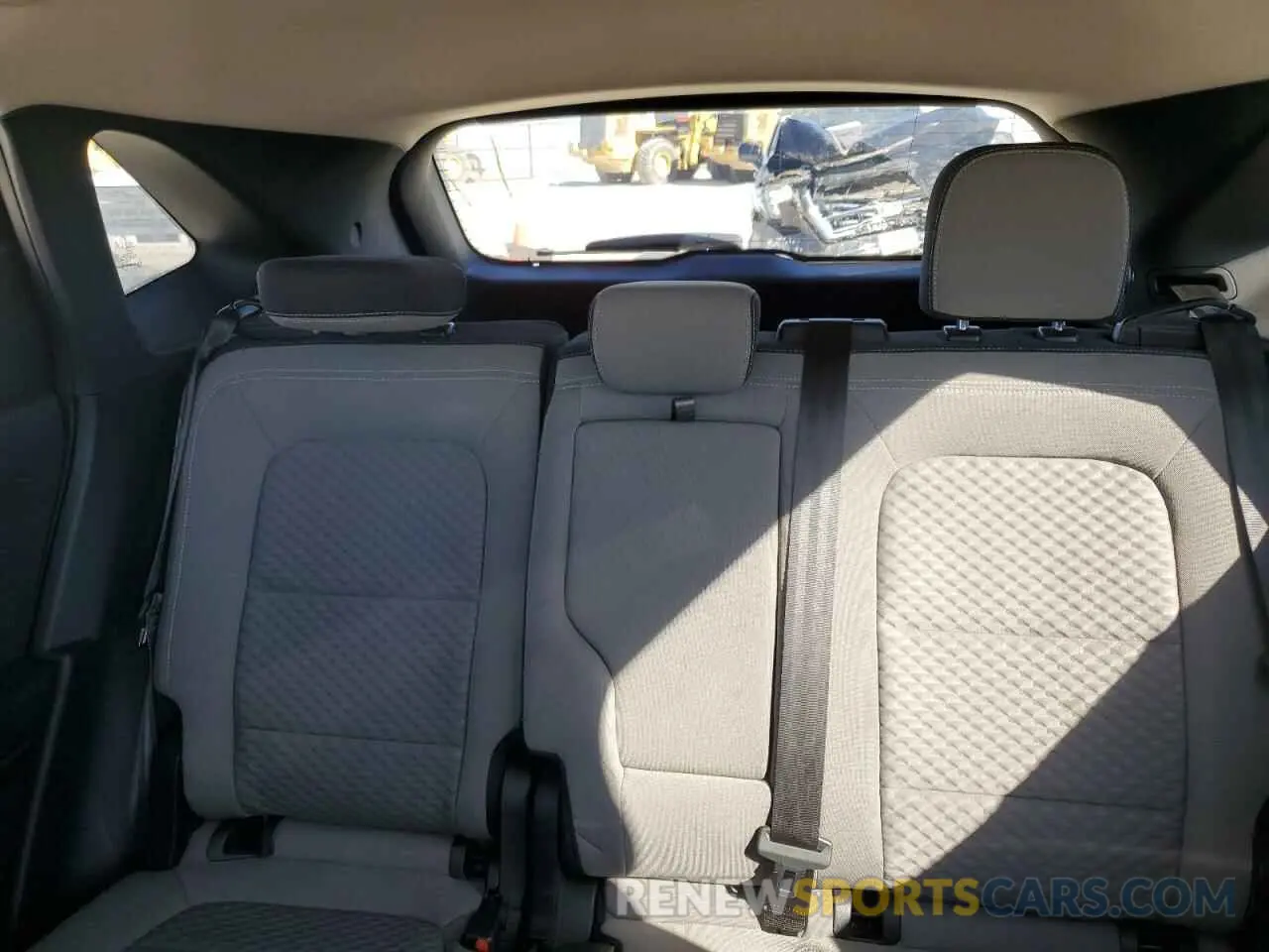 10 Photograph of a damaged car 1FMCU0G69LUA59813 FORD ESCAPE 2020
