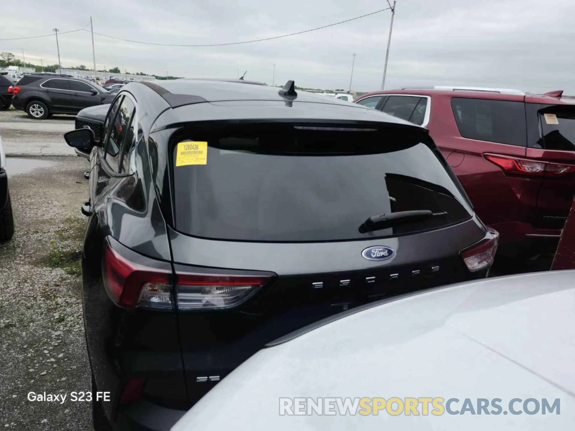 10 Photograph of a damaged car 1FMCU0G69LUA82489 FORD ESCAPE 2020