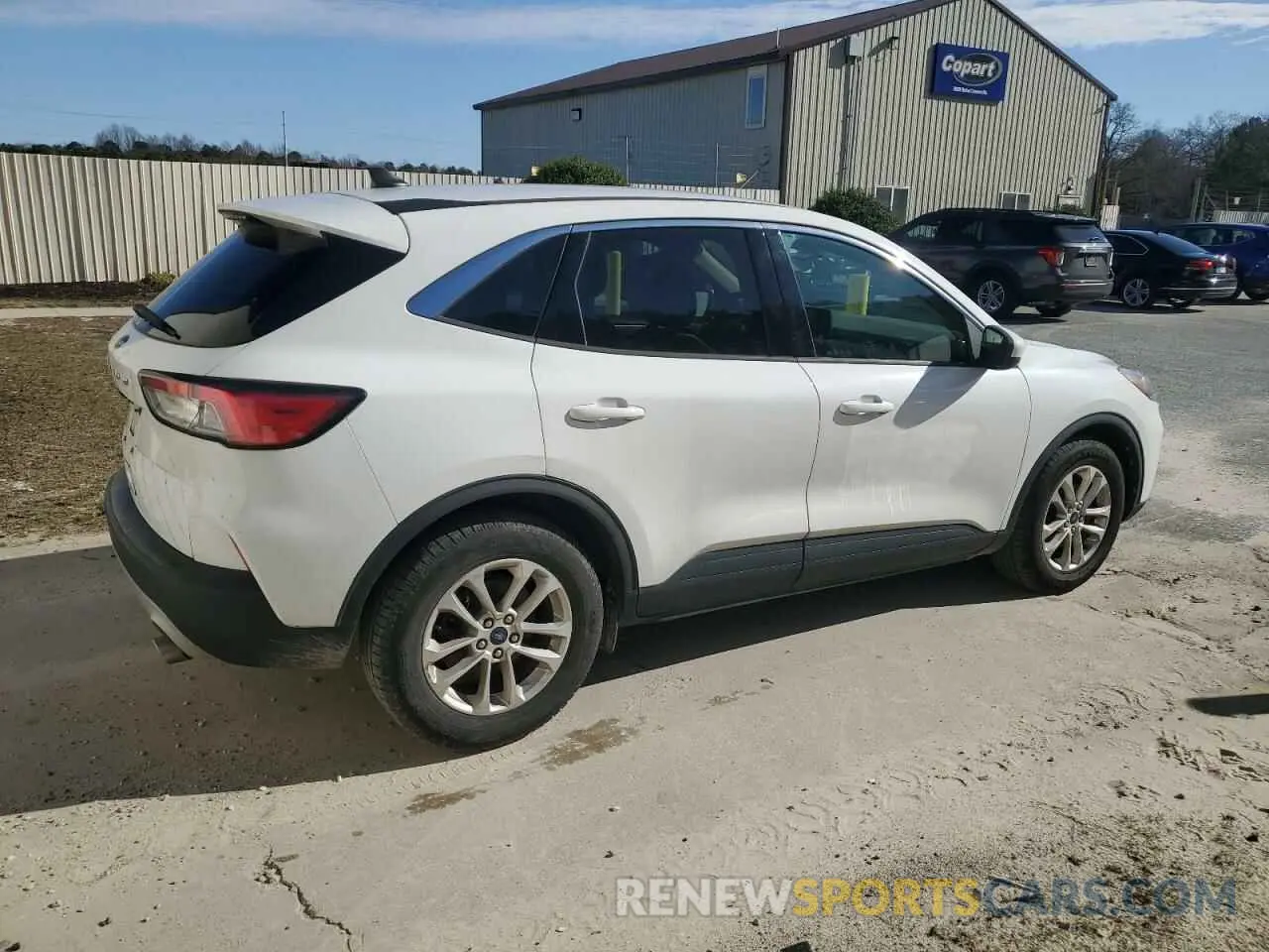 3 Photograph of a damaged car 1FMCU0G69LUA94738 FORD ESCAPE 2020