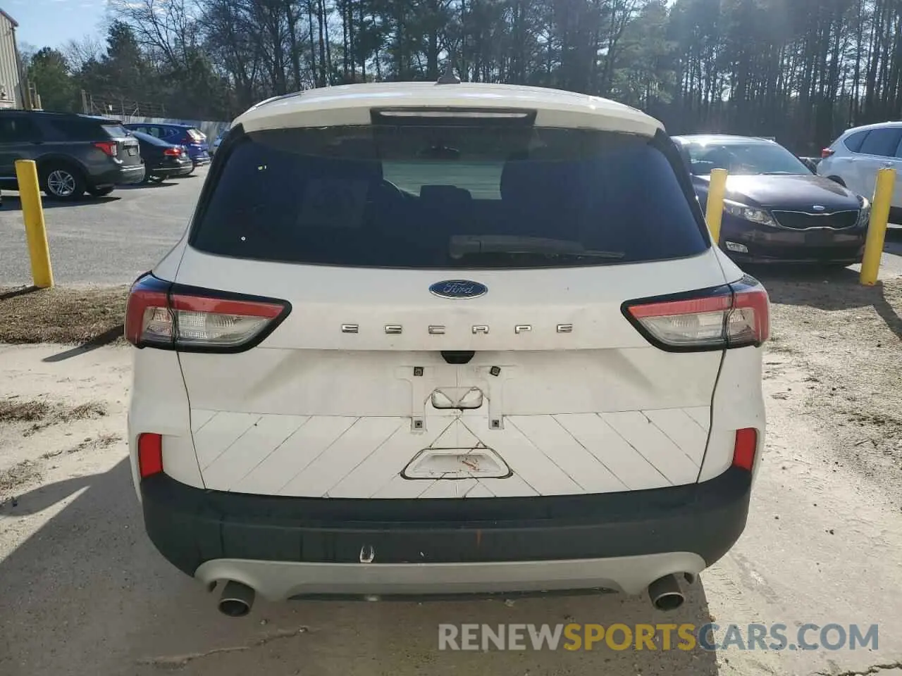 6 Photograph of a damaged car 1FMCU0G69LUA94738 FORD ESCAPE 2020