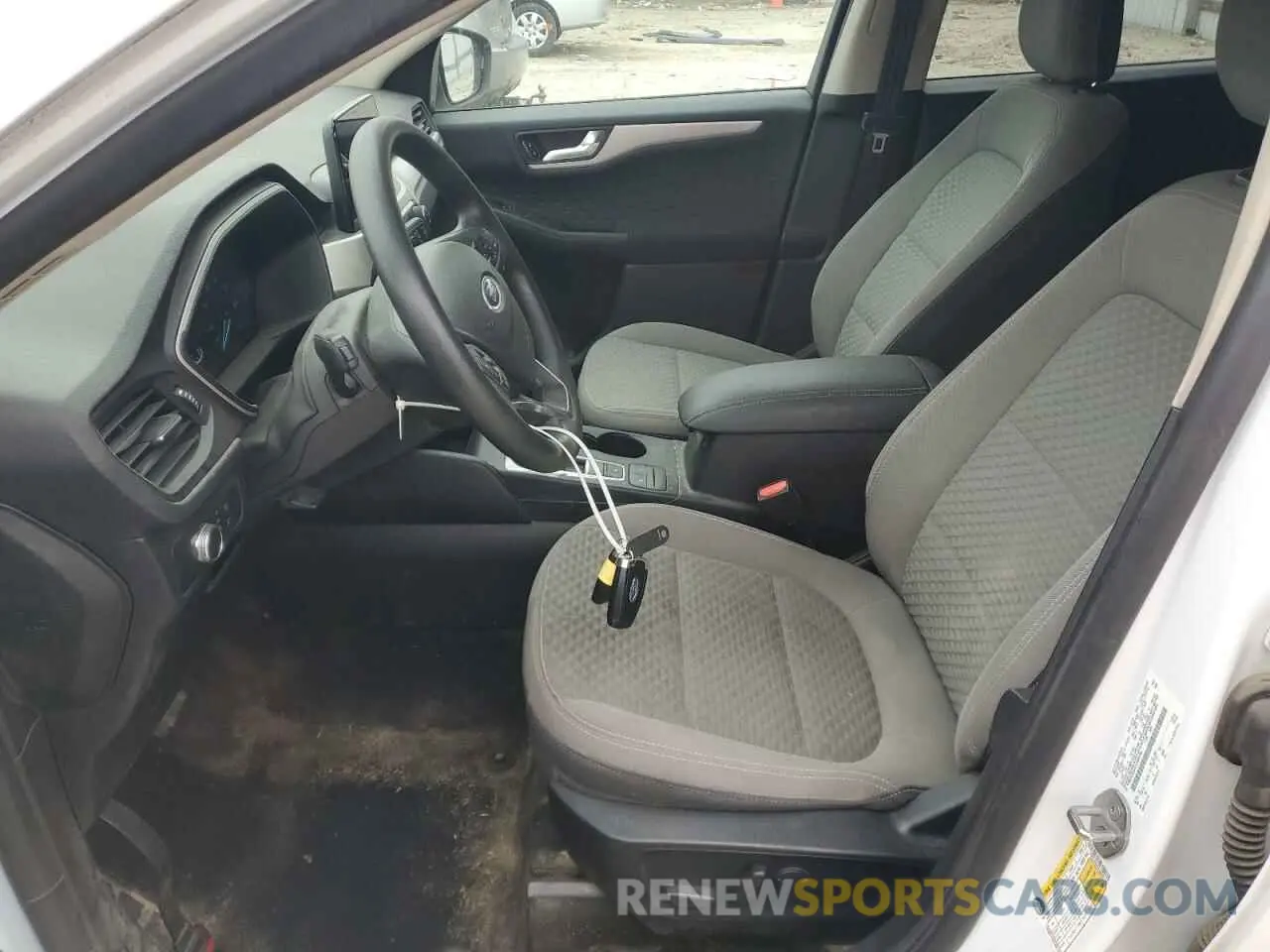7 Photograph of a damaged car 1FMCU0G69LUA94738 FORD ESCAPE 2020