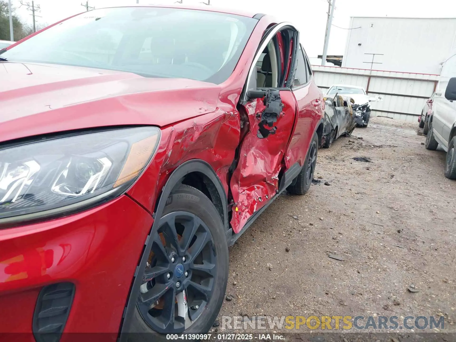 18 Photograph of a damaged car 1FMCU0G69LUB02336 FORD ESCAPE 2020