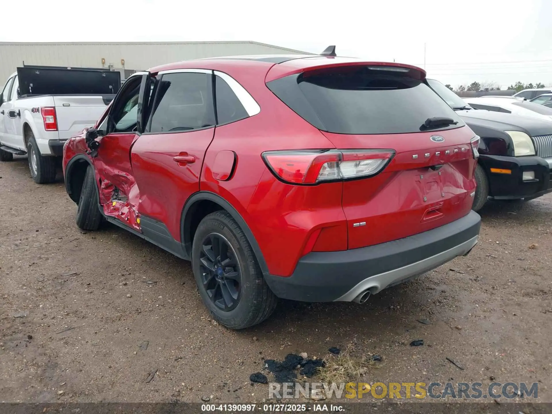 3 Photograph of a damaged car 1FMCU0G69LUB02336 FORD ESCAPE 2020