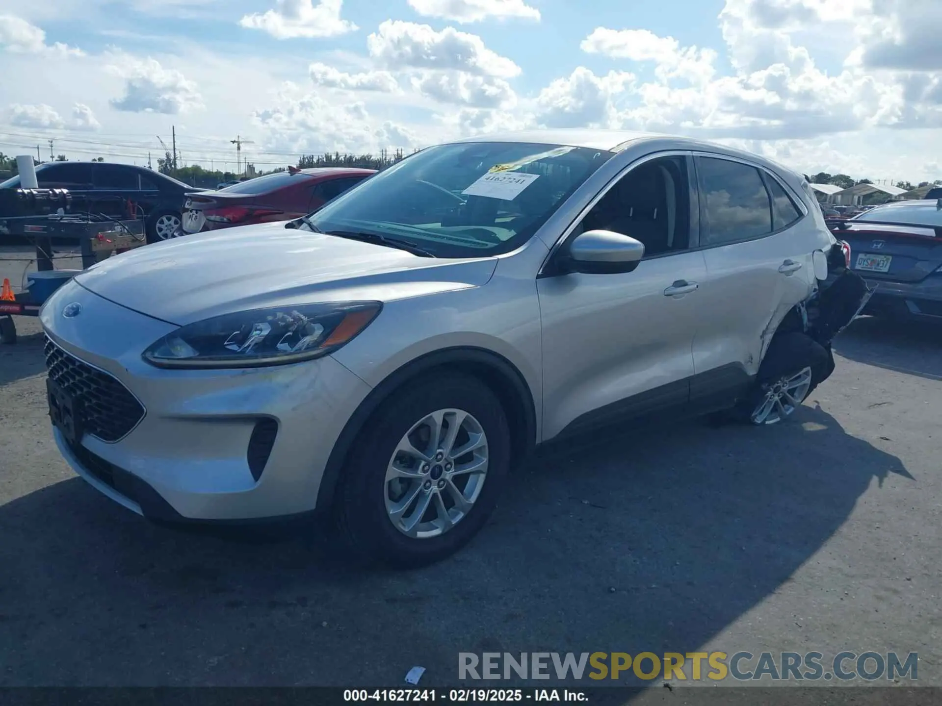 2 Photograph of a damaged car 1FMCU0G69LUB18701 FORD ESCAPE 2020