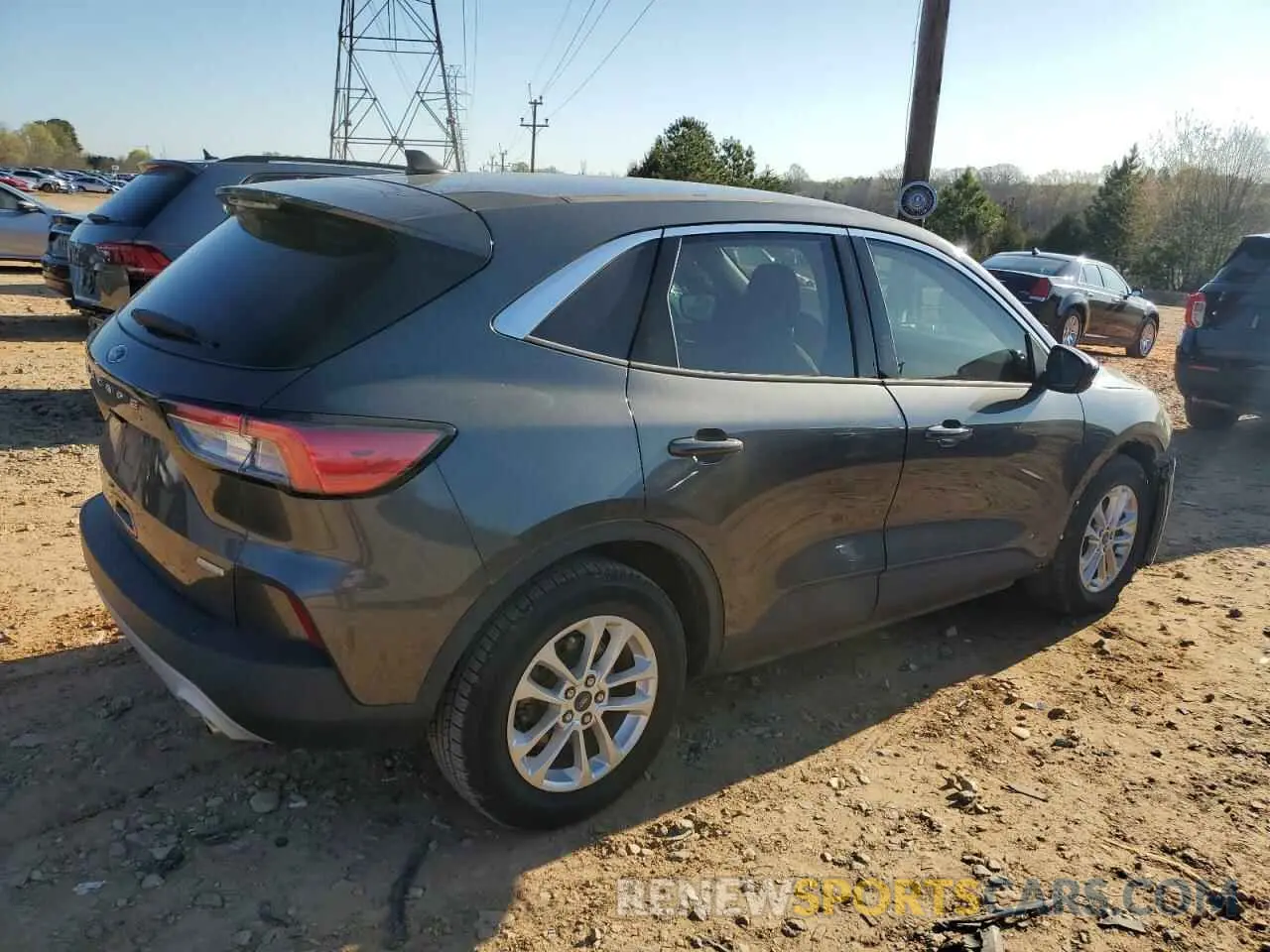3 Photograph of a damaged car 1FMCU0G69LUB56638 FORD ESCAPE 2020