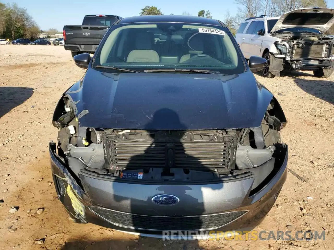 5 Photograph of a damaged car 1FMCU0G69LUB56638 FORD ESCAPE 2020