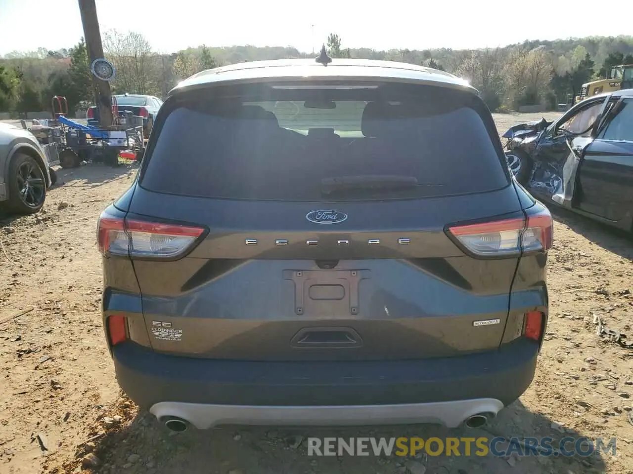 6 Photograph of a damaged car 1FMCU0G69LUB56638 FORD ESCAPE 2020