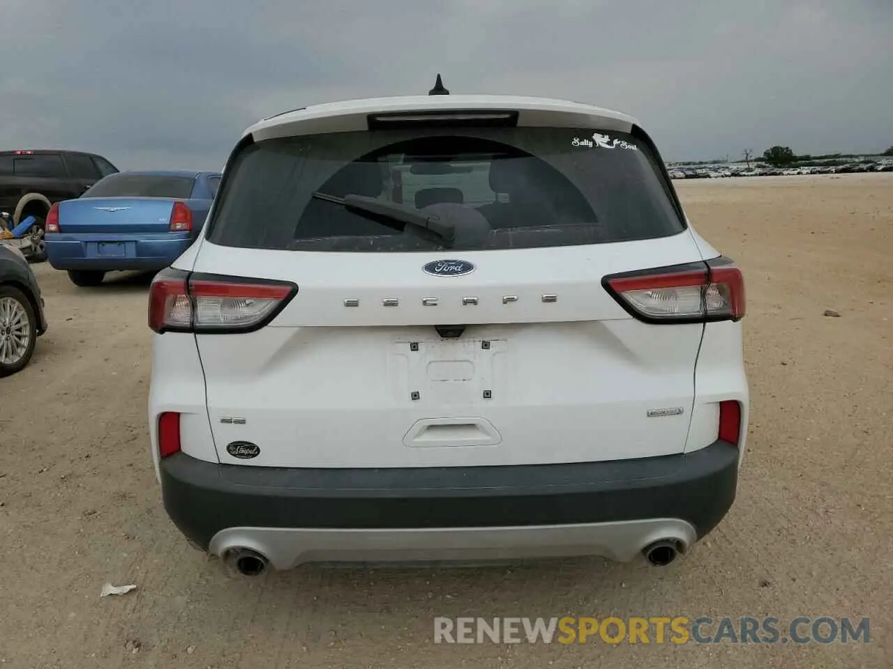 6 Photograph of a damaged car 1FMCU0G6XLUA76376 FORD ESCAPE 2020