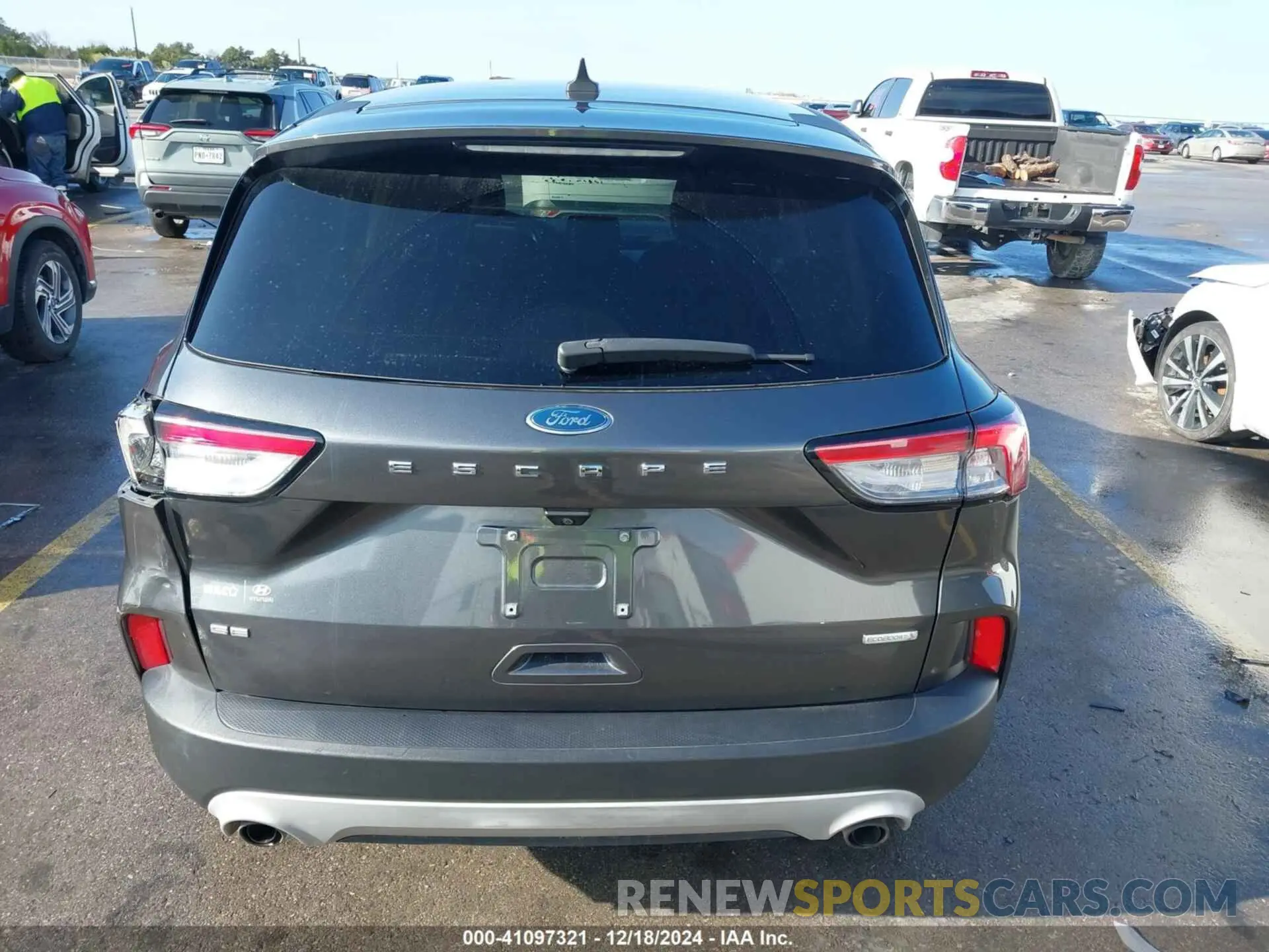 16 Photograph of a damaged car 1FMCU0G6XLUB23969 FORD ESCAPE 2020