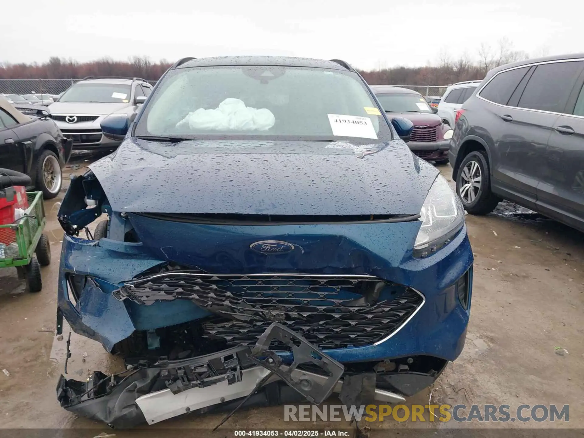 12 Photograph of a damaged car 1FMCU0G6XLUB32252 FORD ESCAPE 2020