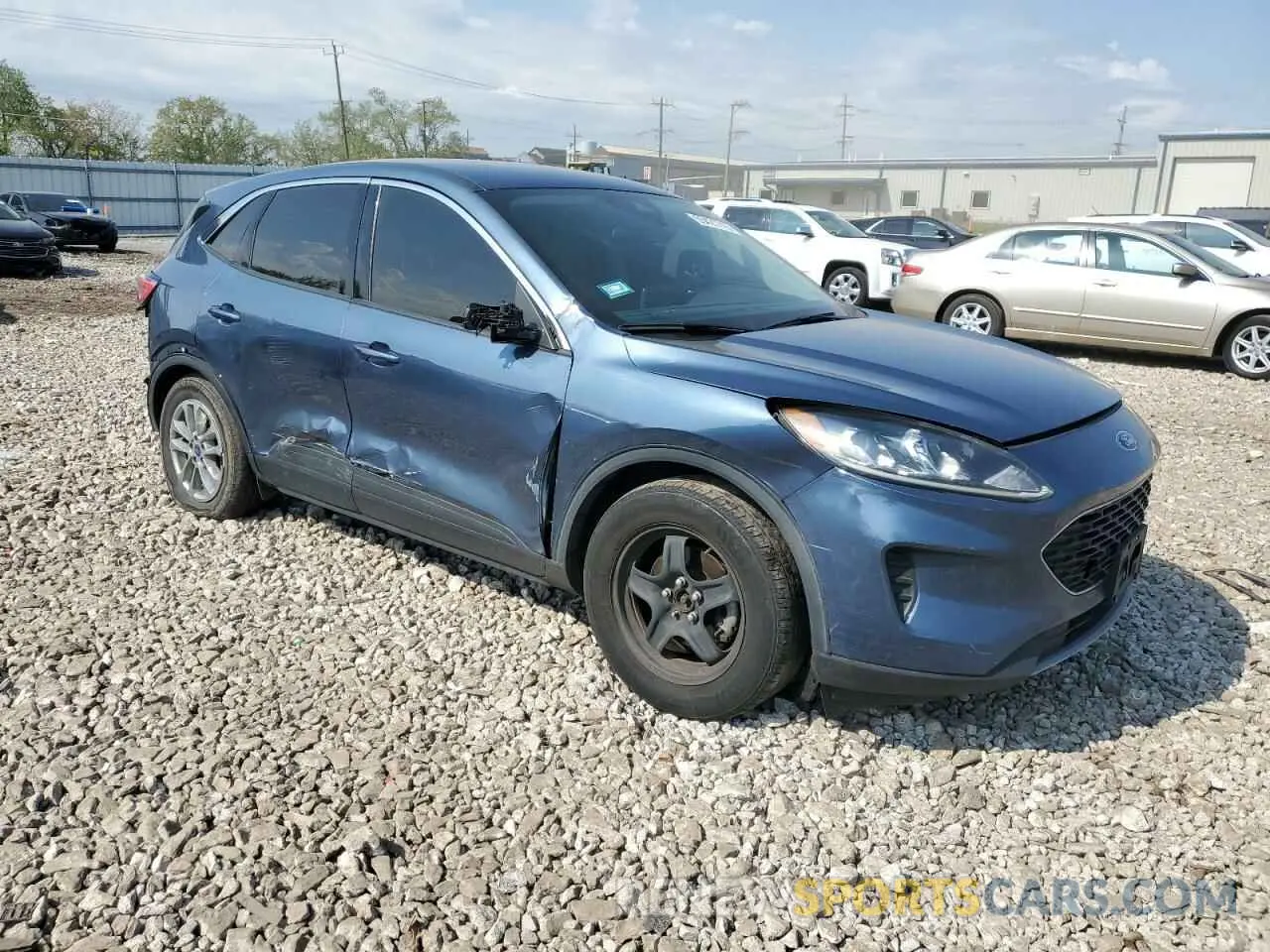 4 Photograph of a damaged car 1FMCU0G6XLUC13106 FORD ESCAPE 2020