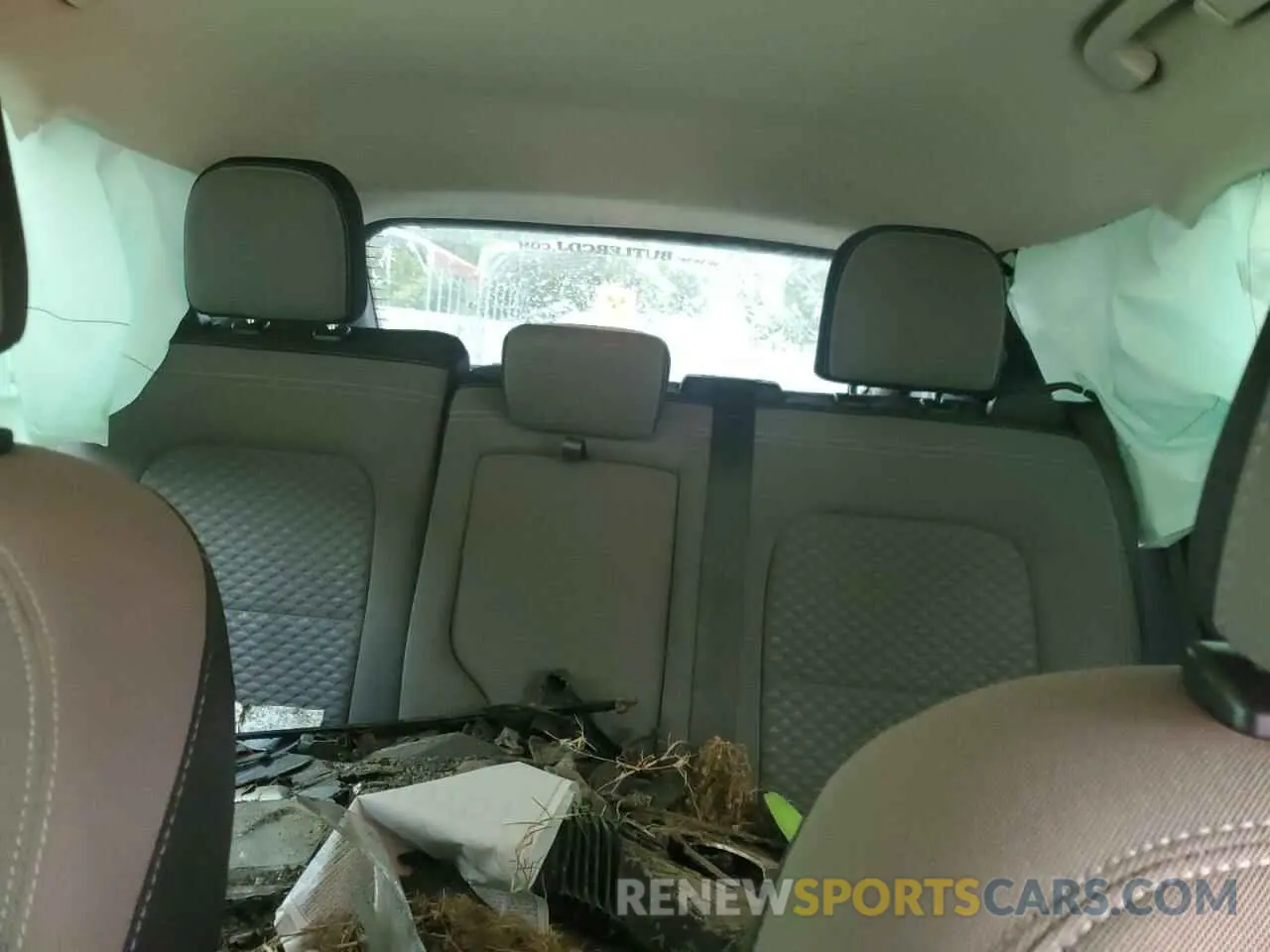 10 Photograph of a damaged car 1FMCU0G6XLUC37468 FORD ESCAPE 2020