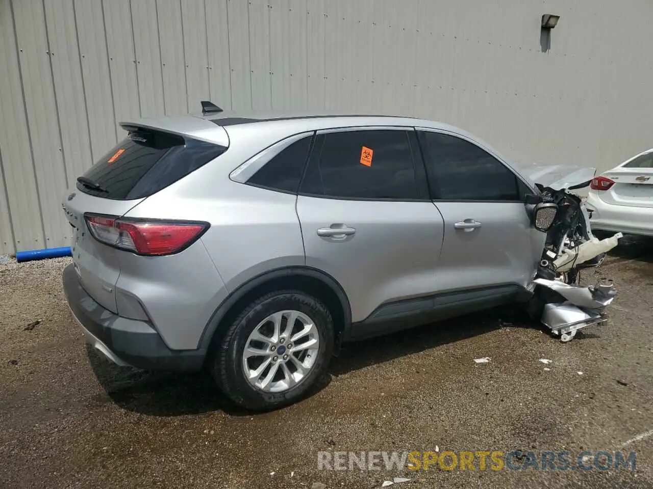 3 Photograph of a damaged car 1FMCU0G6XLUC37468 FORD ESCAPE 2020