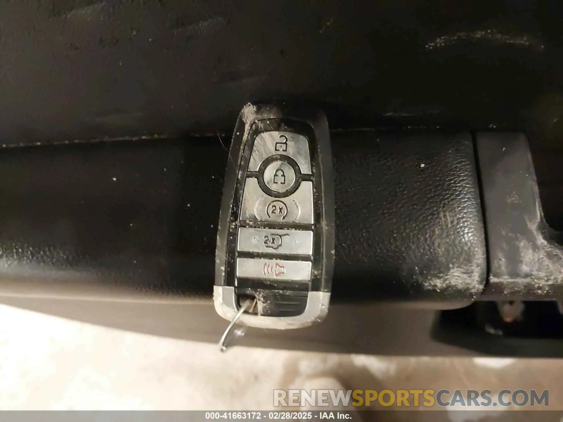 11 Photograph of a damaged car 1FMCU0H60LUA14872 FORD ESCAPE 2020