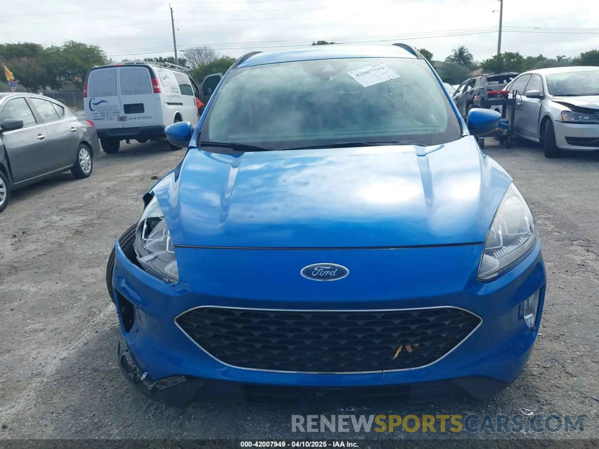 12 Photograph of a damaged car 1FMCU0H60LUB45316 FORD ESCAPE 2020