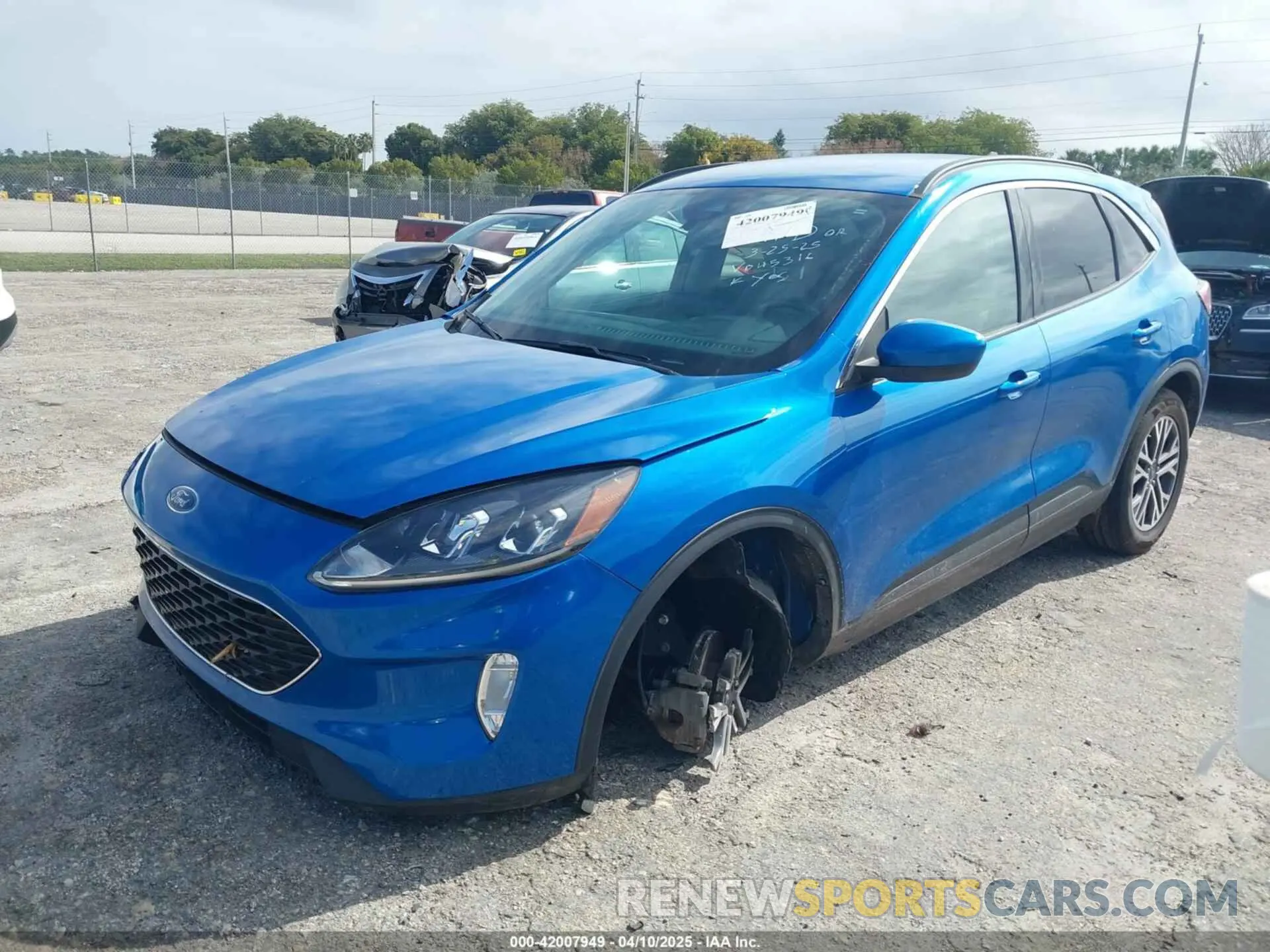 18 Photograph of a damaged car 1FMCU0H60LUB45316 FORD ESCAPE 2020