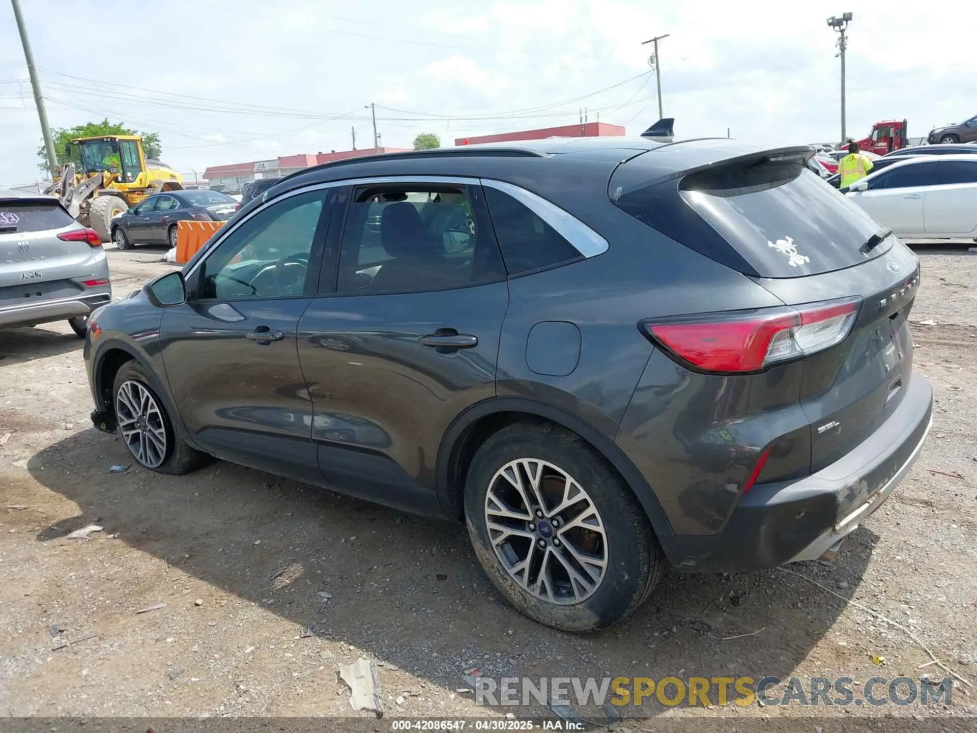 15 Photograph of a damaged car 1FMCU0H61LUA23452 FORD ESCAPE 2020
