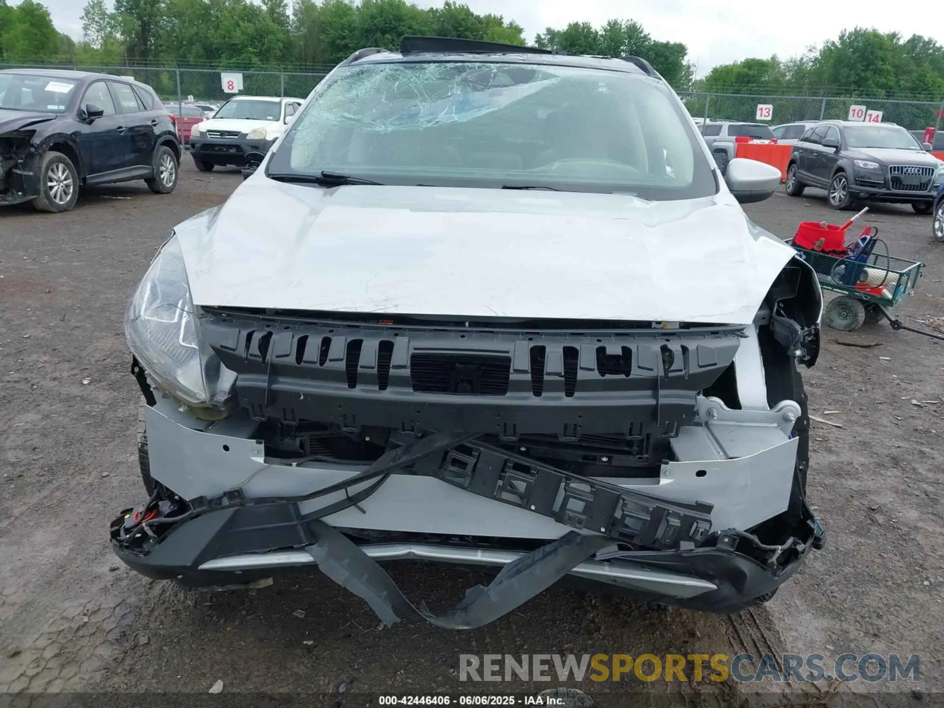 6 Photograph of a damaged car 1FMCU0H61LUA94358 FORD ESCAPE 2020