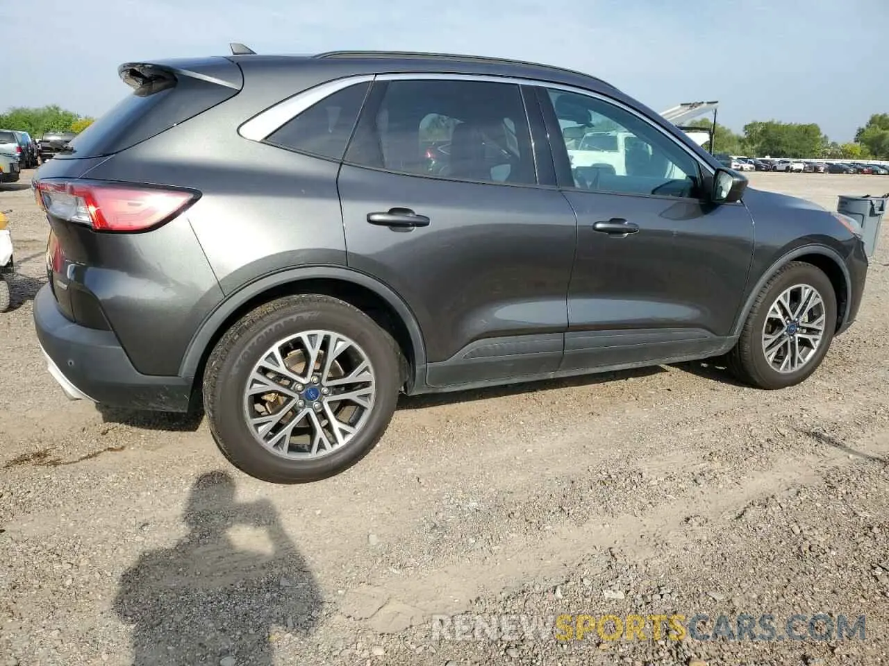 3 Photograph of a damaged car 1FMCU0H61LUC35204 FORD ESCAPE 2020