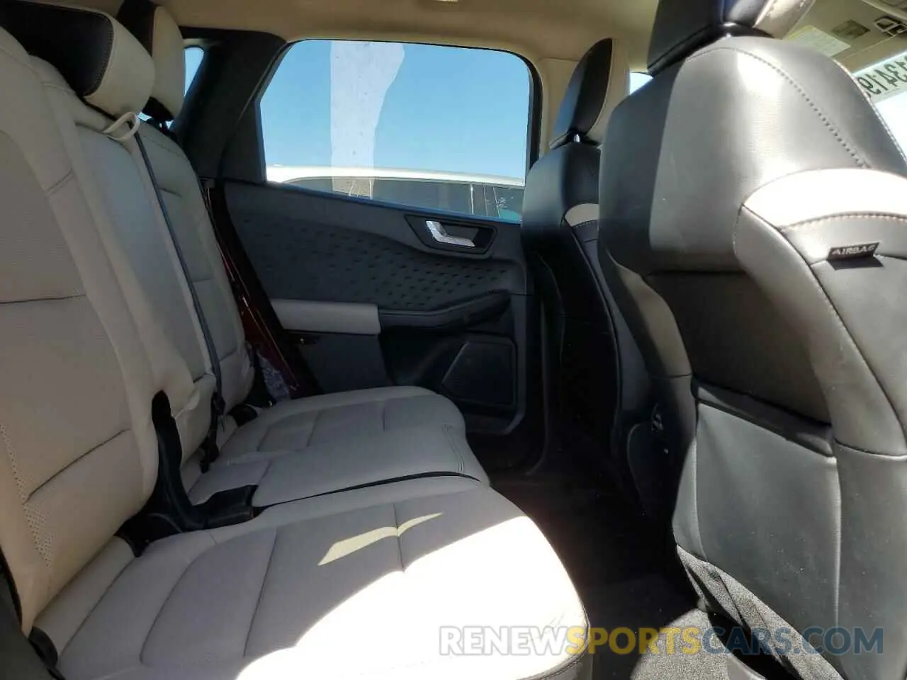 11 Photograph of a damaged car 1FMCU0H62LUA94076 FORD ESCAPE 2020