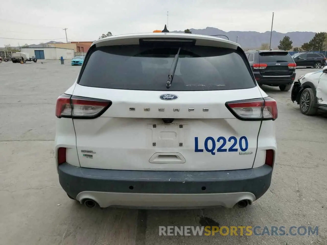 6 Photograph of a damaged car 1FMCU0H62LUB18280 FORD ESCAPE 2020