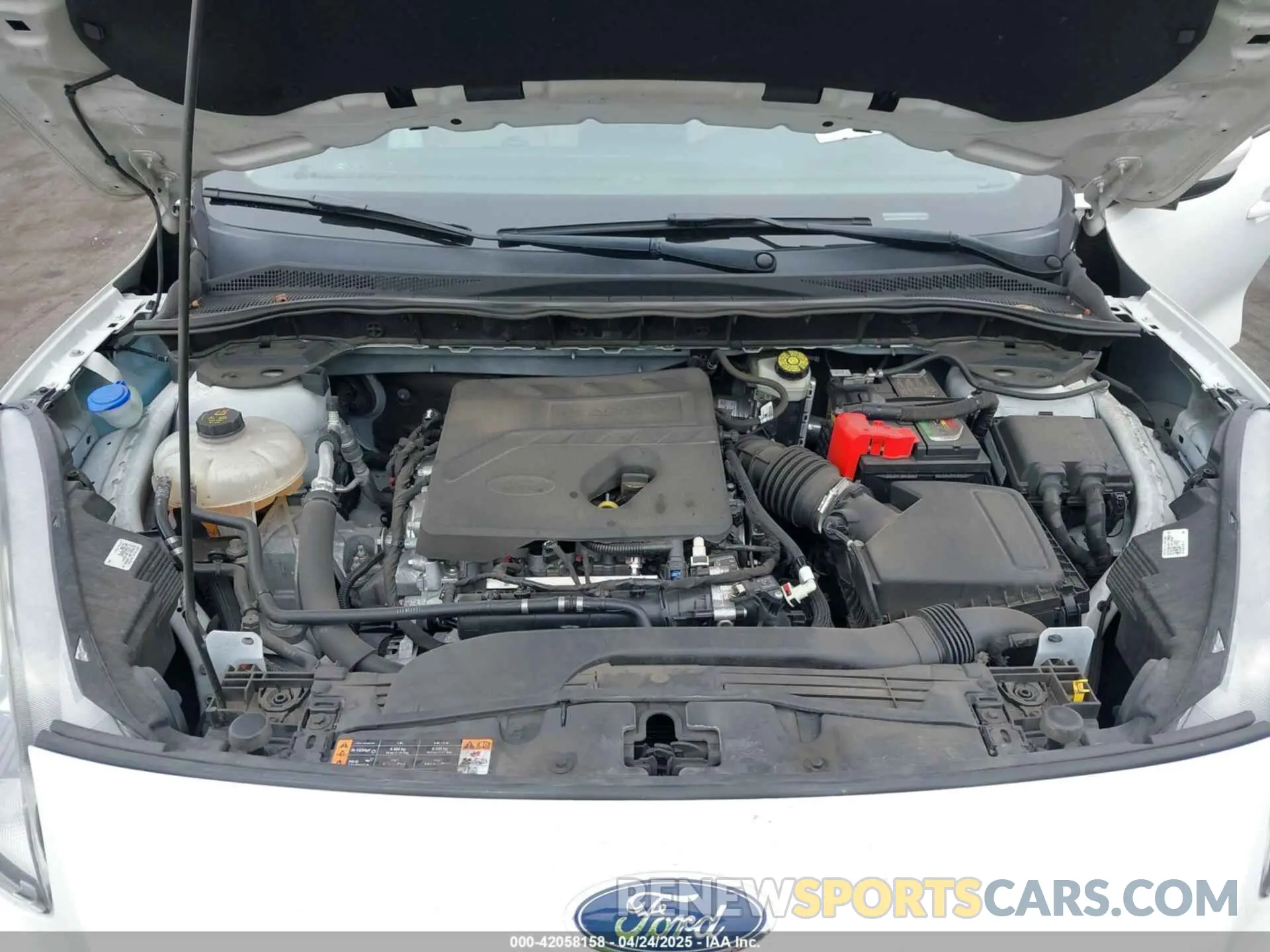 10 Photograph of a damaged car 1FMCU0H62LUB20143 FORD ESCAPE 2020