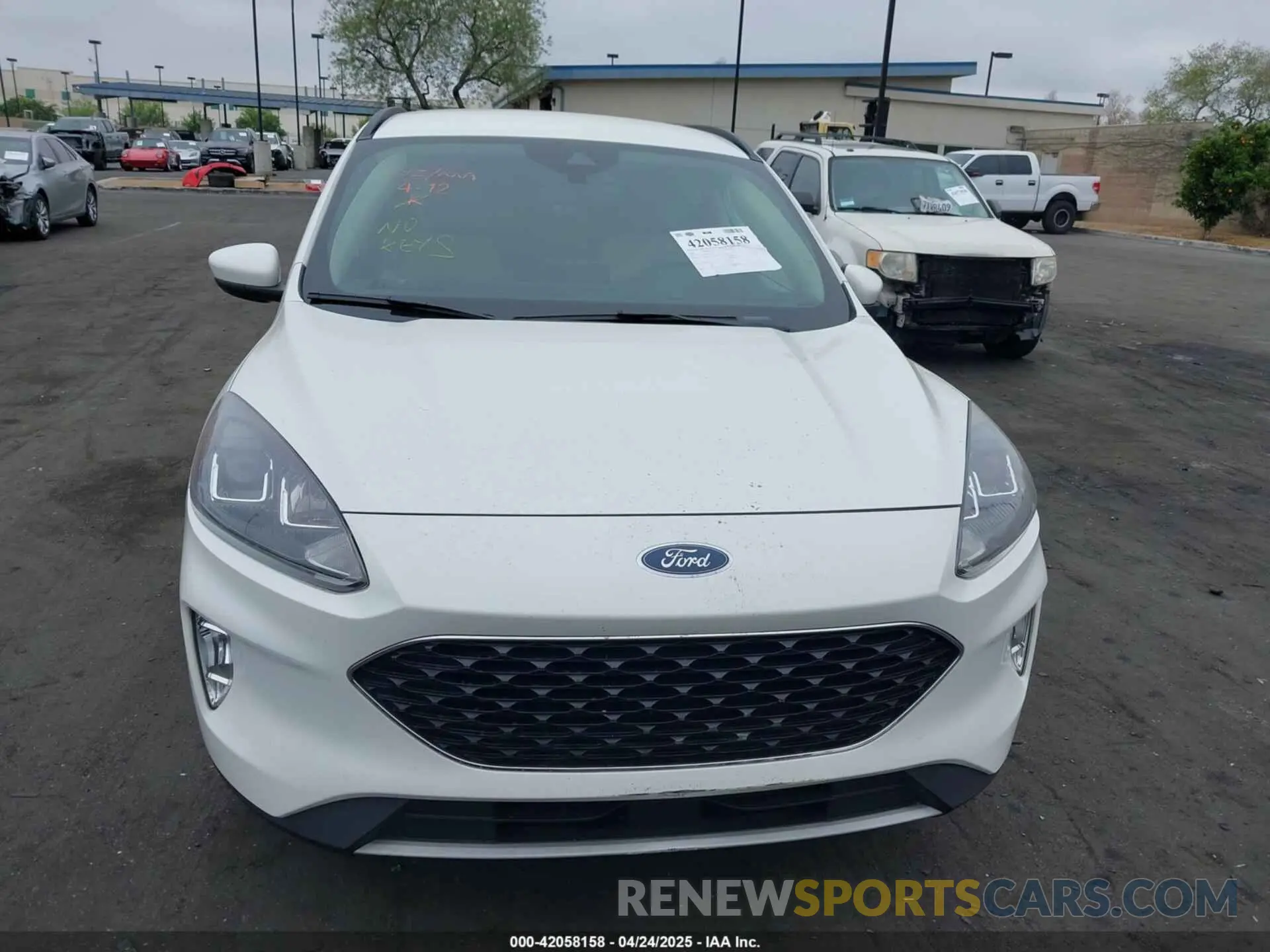 13 Photograph of a damaged car 1FMCU0H62LUB20143 FORD ESCAPE 2020
