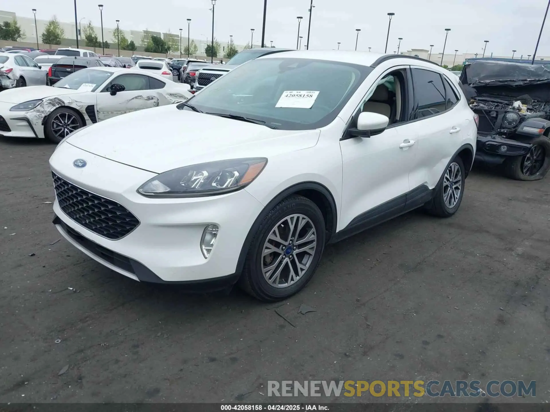 2 Photograph of a damaged car 1FMCU0H62LUB20143 FORD ESCAPE 2020