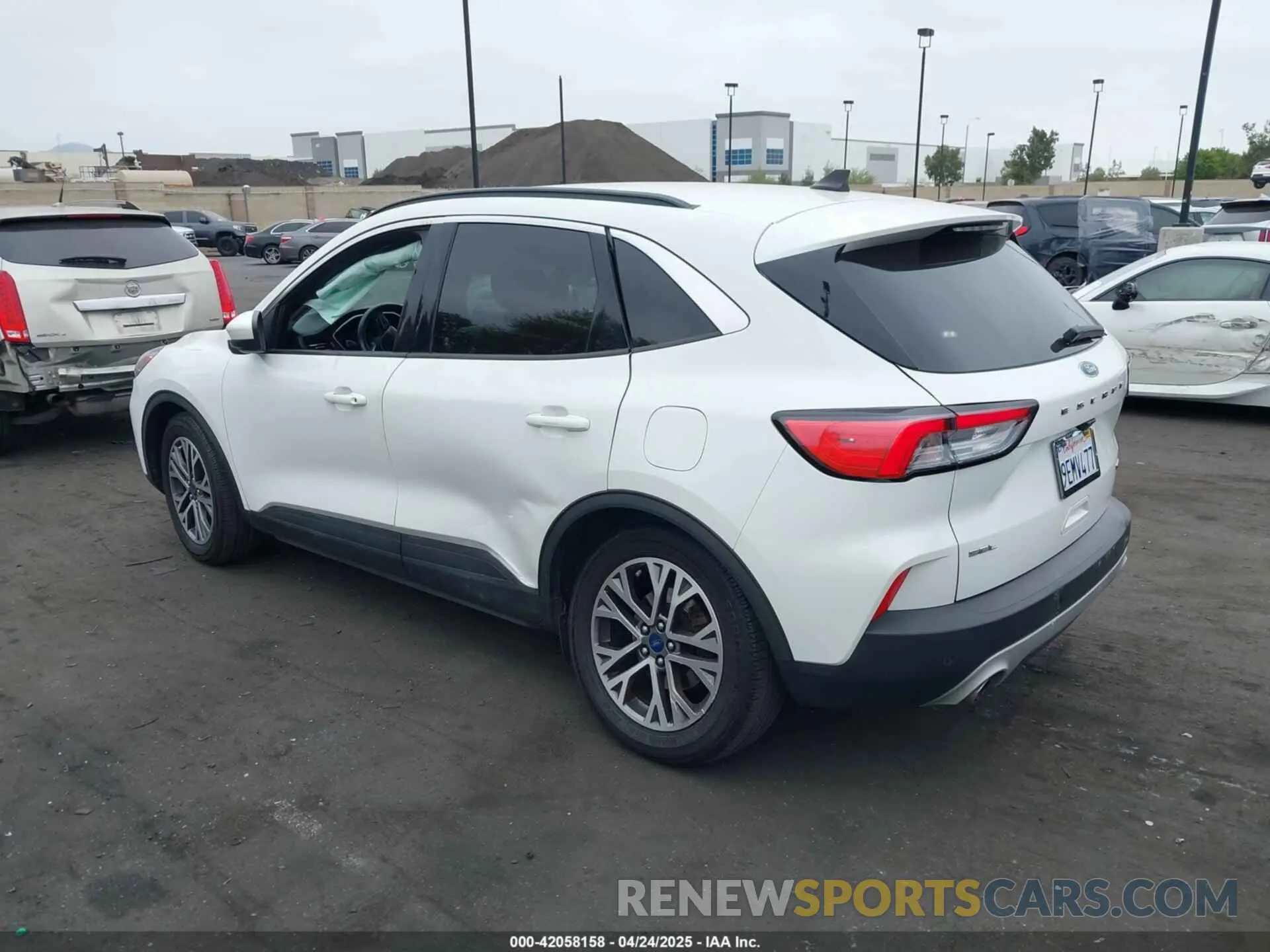 3 Photograph of a damaged car 1FMCU0H62LUB20143 FORD ESCAPE 2020