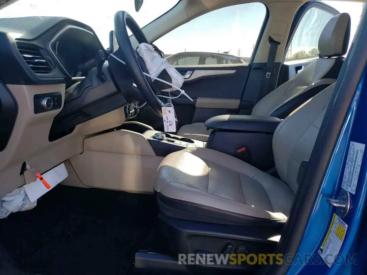 7 Photograph of a damaged car 1FMCU0H62LUB20529 FORD ESCAPE 2020