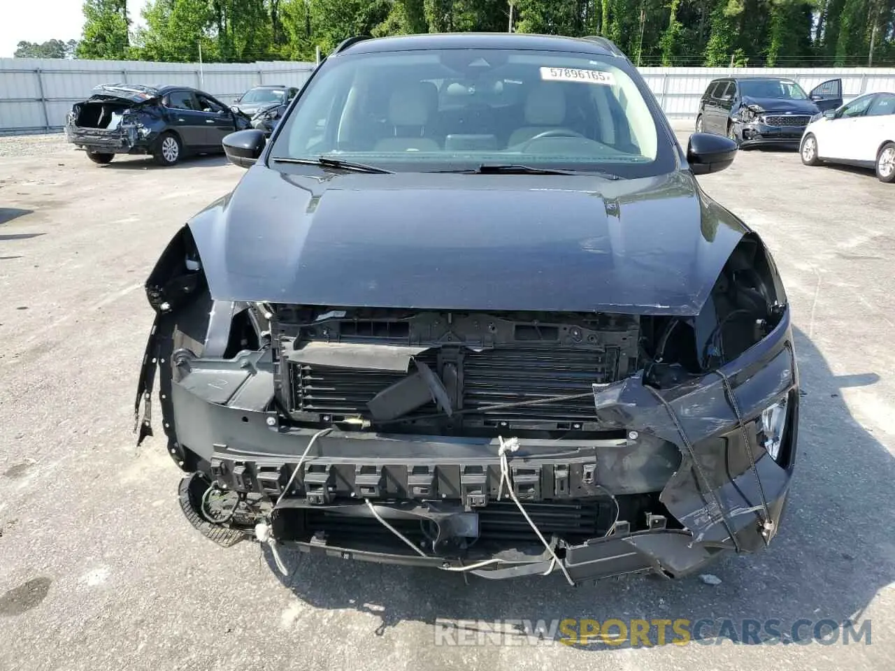 5 Photograph of a damaged car 1FMCU0H62LUC28018 FORD ESCAPE 2020
