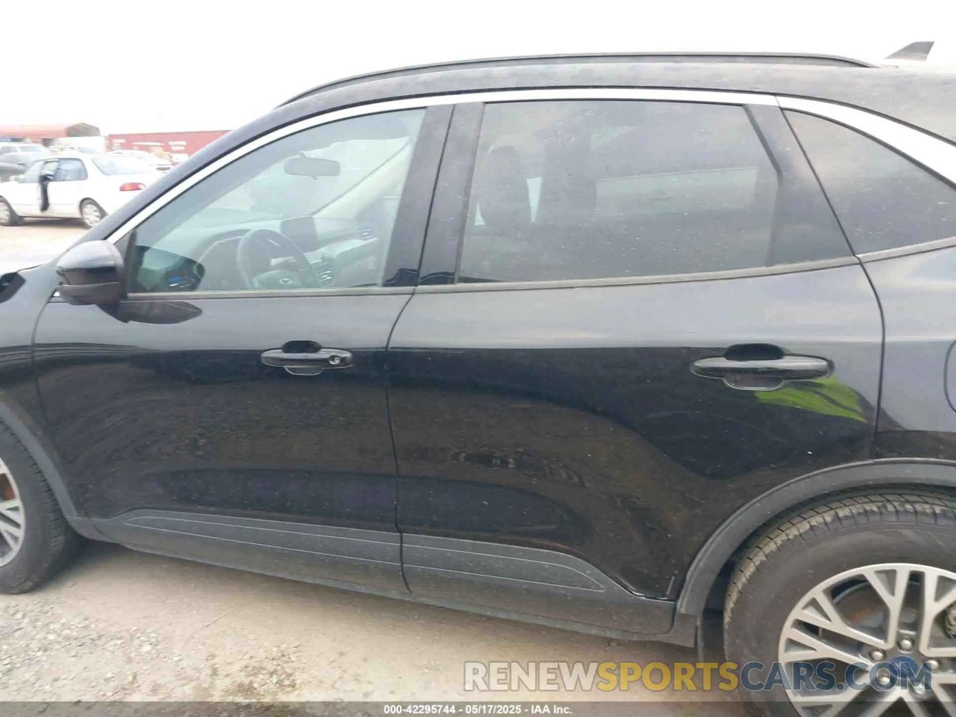 14 Photograph of a damaged car 1FMCU0H63LUA31648 FORD ESCAPE 2020