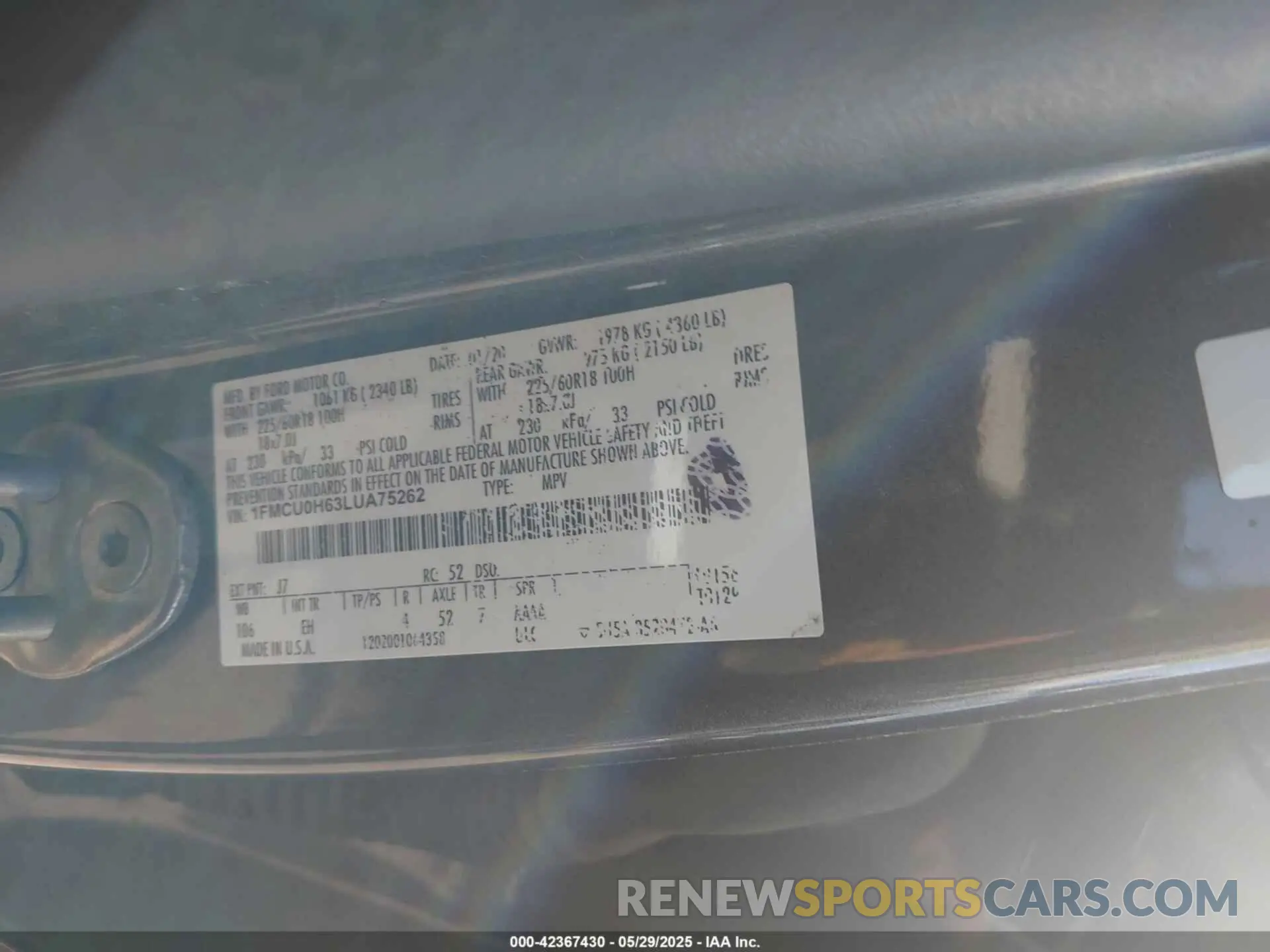 9 Photograph of a damaged car 1FMCU0H63LUA75262 FORD ESCAPE 2020