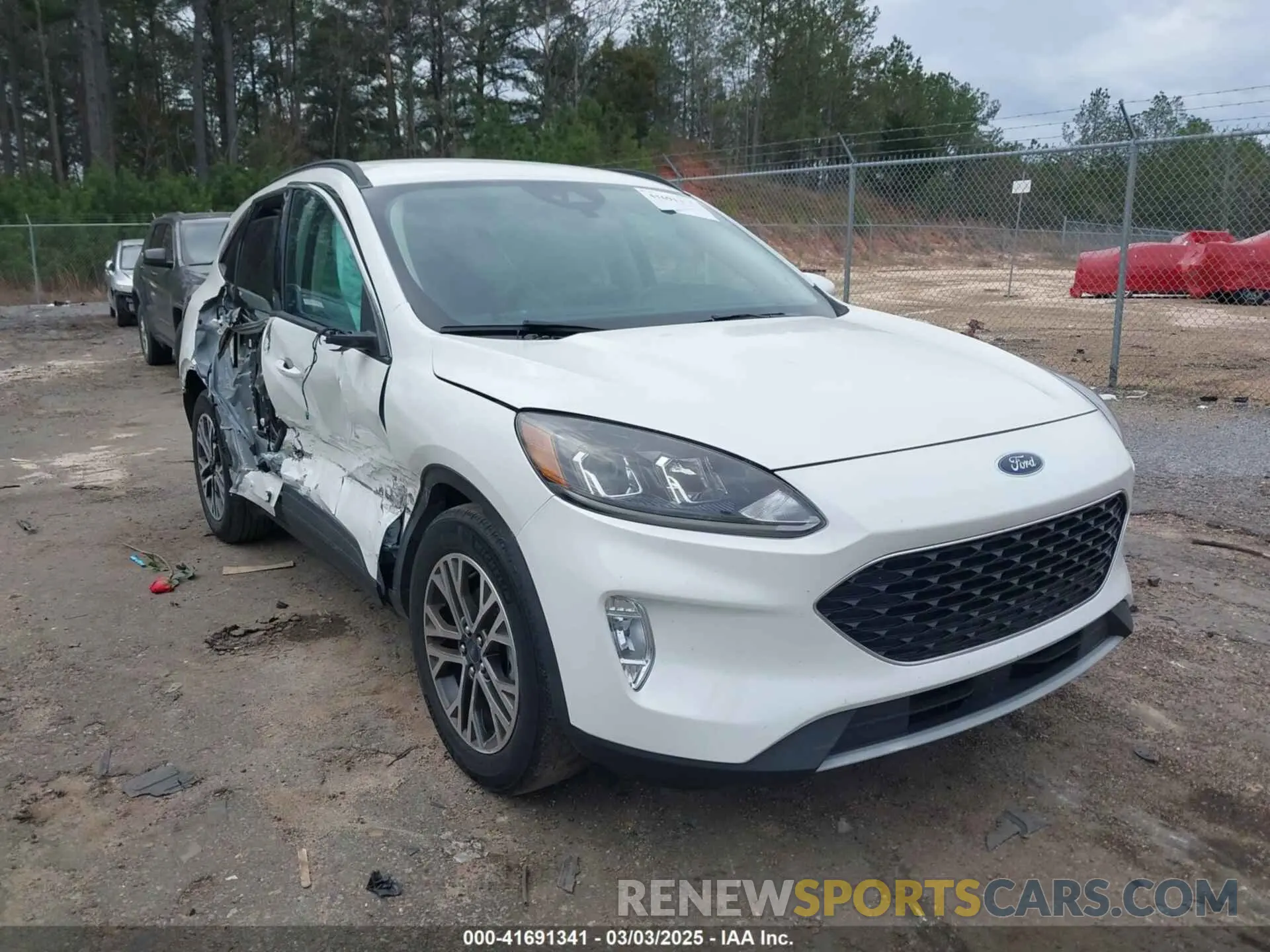 1 Photograph of a damaged car 1FMCU0H63LUB08437 FORD ESCAPE 2020