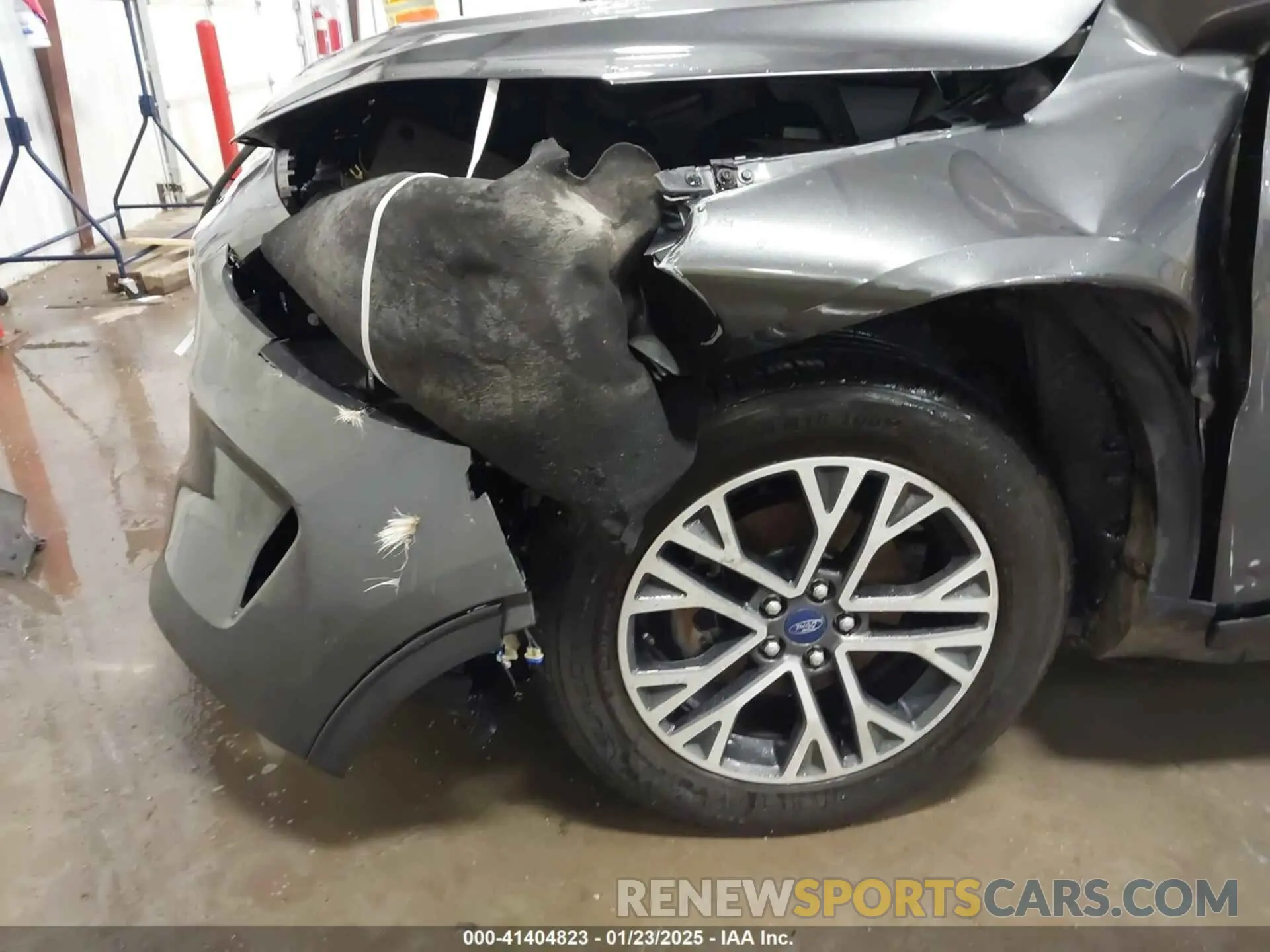 6 Photograph of a damaged car 1FMCU0H63LUB42717 FORD ESCAPE 2020