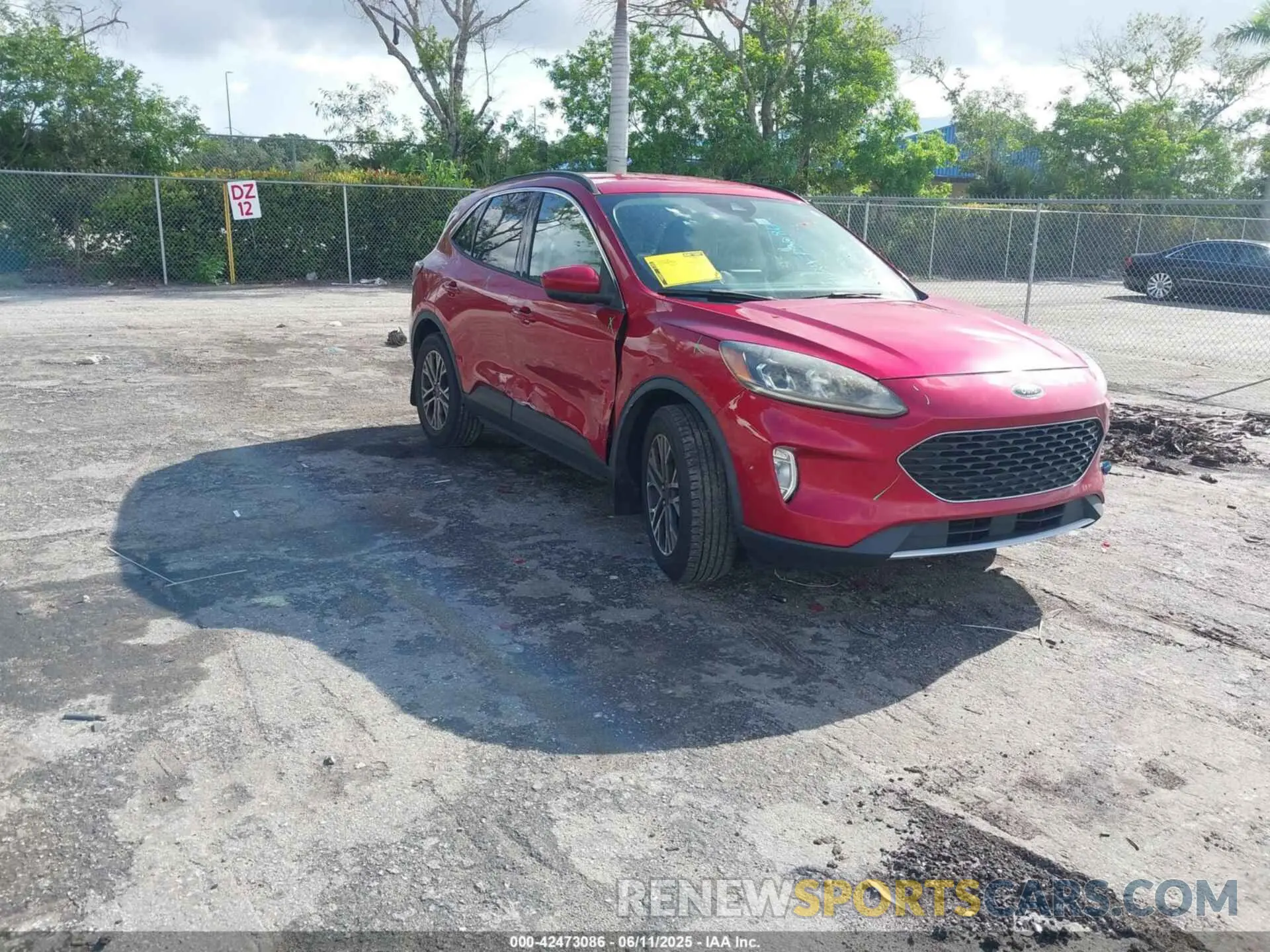 1 Photograph of a damaged car 1FMCU0H63LUB57993 FORD ESCAPE 2020