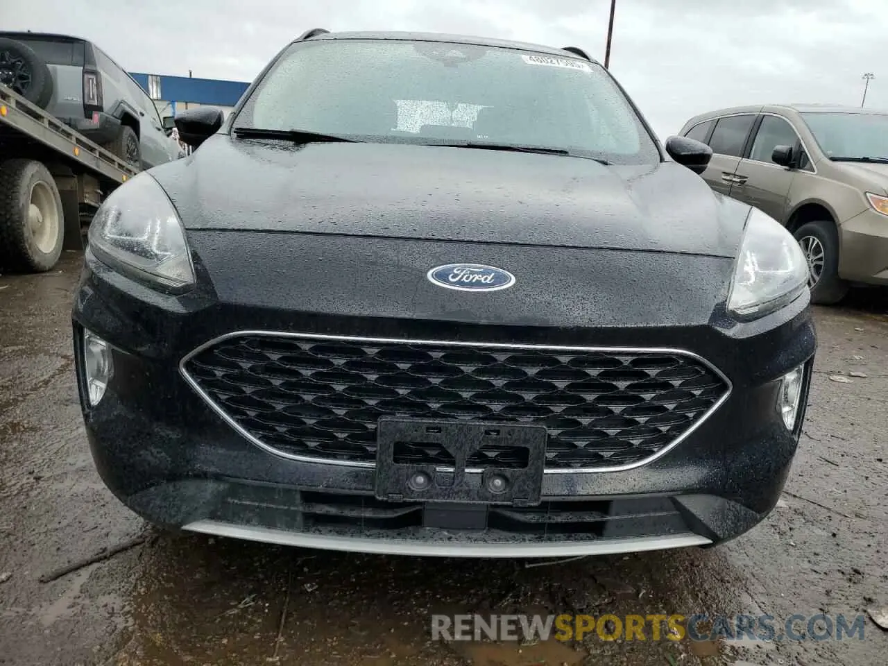 5 Photograph of a damaged car 1FMCU0H64LUA32985 FORD ESCAPE 2020