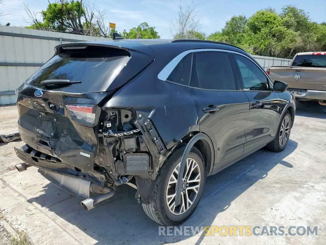 3 Photograph of a damaged car 1FMCU0H64LUC44849 FORD ESCAPE 2020