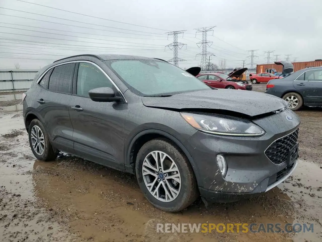 4 Photograph of a damaged car 1FMCU0H64LUC52904 FORD ESCAPE 2020