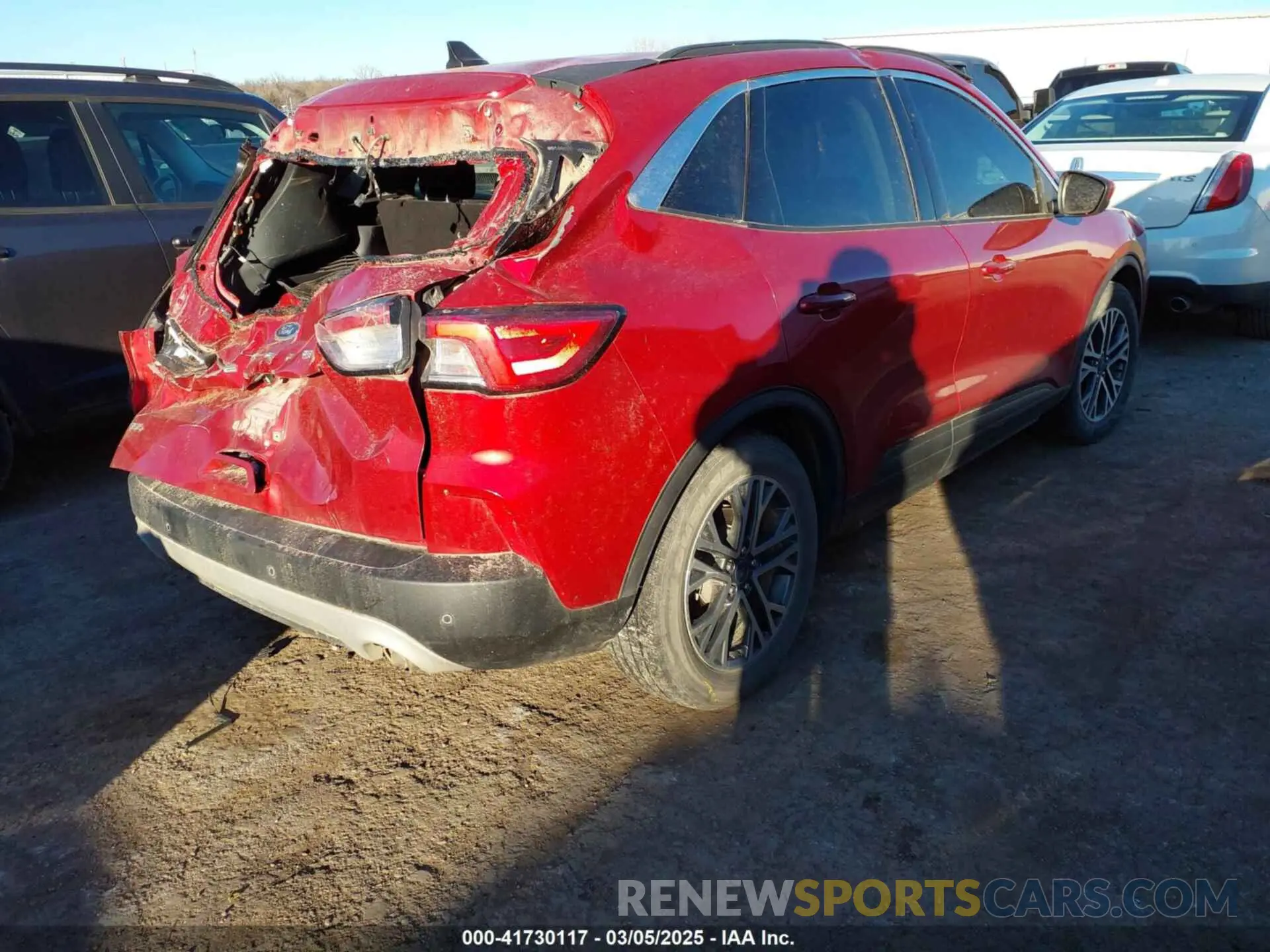 4 Photograph of a damaged car 1FMCU0H64LUC54152 FORD ESCAPE 2020
