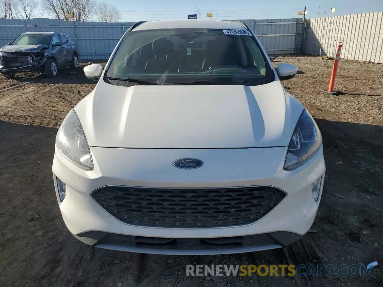 5 Photograph of a damaged car 1FMCU0H65LUB24185 FORD ESCAPE 2020