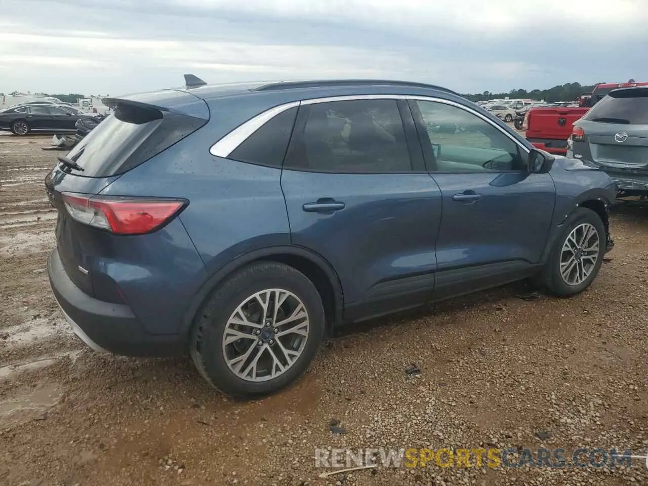 3 Photograph of a damaged car 1FMCU0H65LUB57574 FORD ESCAPE 2020