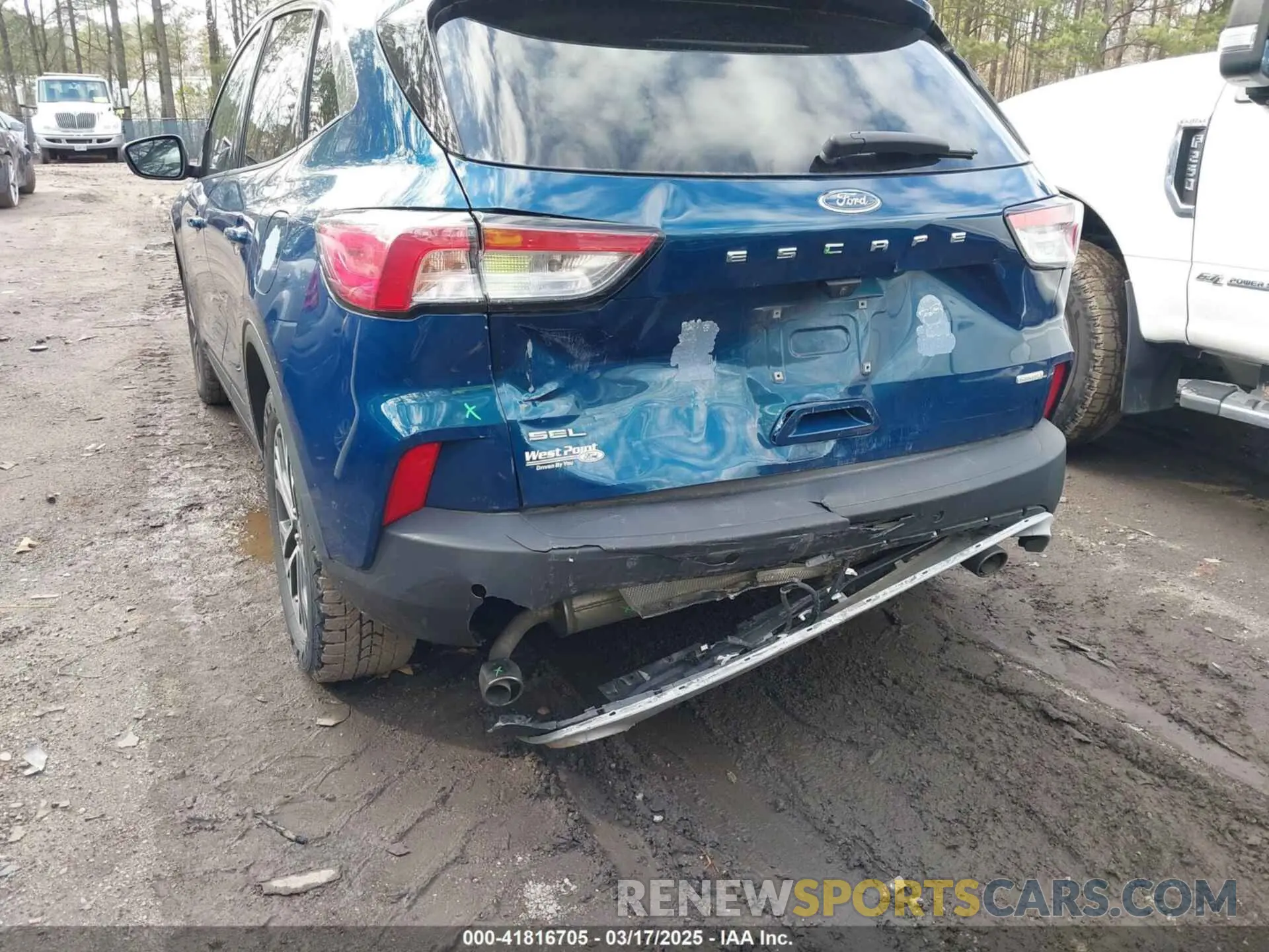 6 Photograph of a damaged car 1FMCU0H65LUB59373 FORD ESCAPE 2020