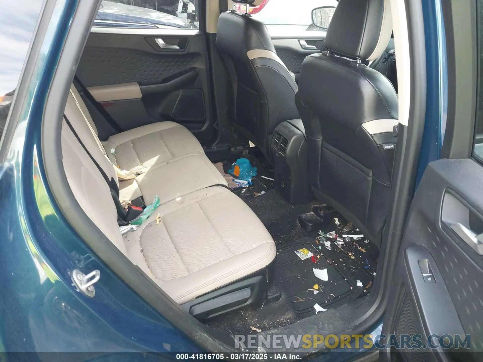 8 Photograph of a damaged car 1FMCU0H65LUB59373 FORD ESCAPE 2020