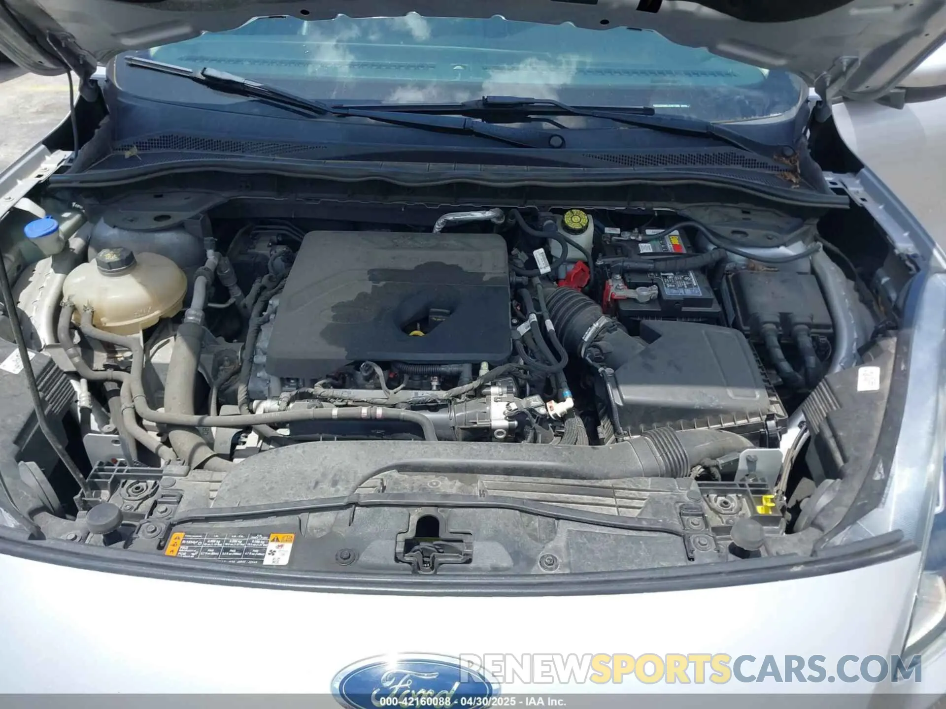 10 Photograph of a damaged car 1FMCU0H66LUA81380 FORD ESCAPE 2020