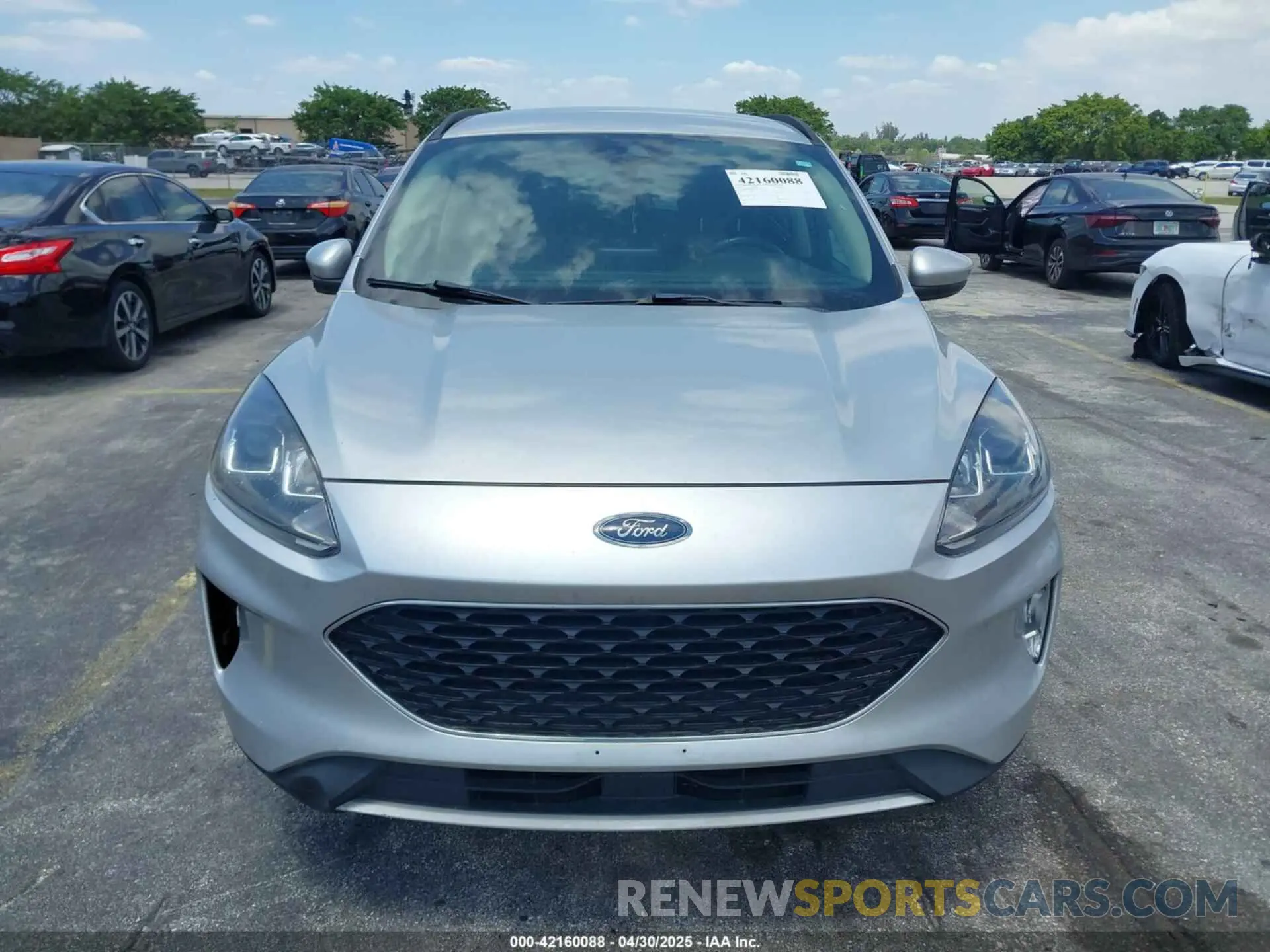 11 Photograph of a damaged car 1FMCU0H66LUA81380 FORD ESCAPE 2020