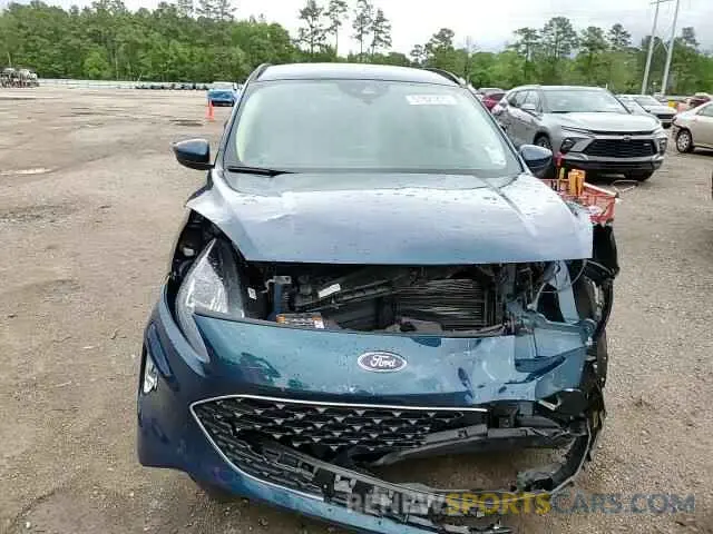 11 Photograph of a damaged car 1FMCU0H66LUA85798 FORD ESCAPE 2020